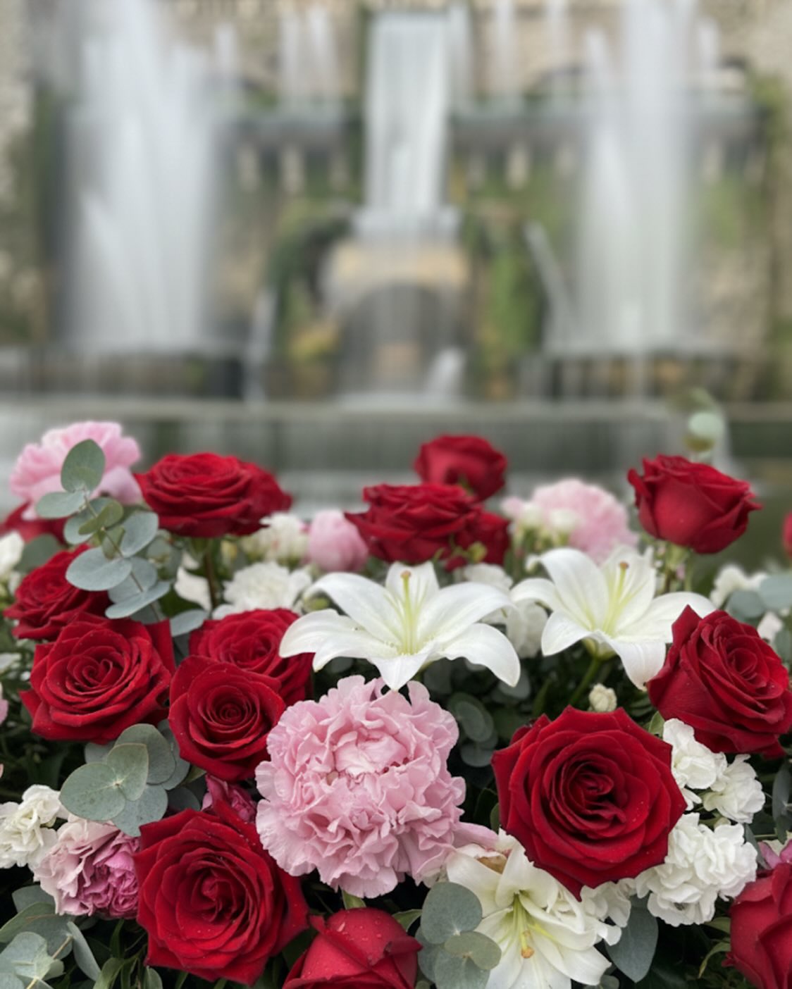Beyond the crowds, tucked inside Rome’s quiet corners—your love story unfolds in a space only you two will remember. #proposalinrome #romepeoposal #proposalplannerinrome #proposalideas #proposalinspo