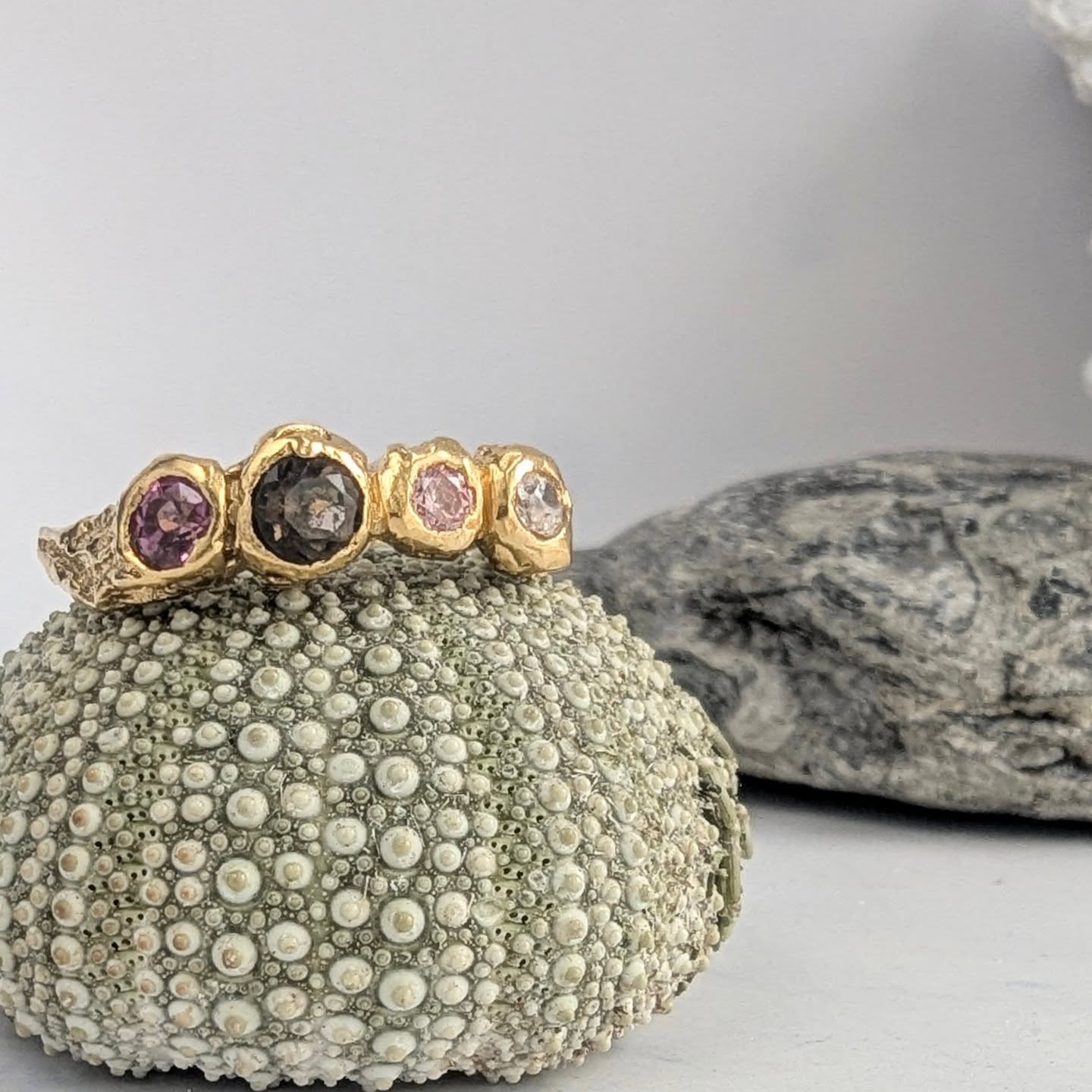 Meet "Dulse" the second colour way in the new set of seaweed inspired rings. This is in beautiful 14k yellow gold and features a mixture of diamonds, tourmaline and sapphires. It's an absolute beauty and definitely one for celebrating something special.
#goldjewellery #custommadering #14kgold #seaweedjewellery #oceaninspiredjewelry #ethicallymadejewellery #uniquejewellery #handmadejewellery #heirloomjewellery #oceanjewelry #texturedjewellery #oneofakindjewellery #ooakjewellery