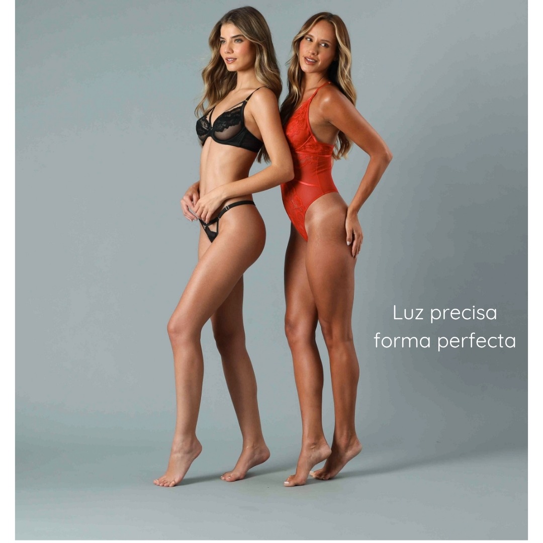 Luz precisa, formas perfectas, e-commerce de alto nivel.
📸 @fotoshopestudio
#FotoShopEstudio #FashionPhotography #LookbookChile #ContenidoParaMarcas #FotografíaProfesional #ModaChile #EcommercePhotography #SantiagoChile #CatalogoDeModa #EstudioFotográfico