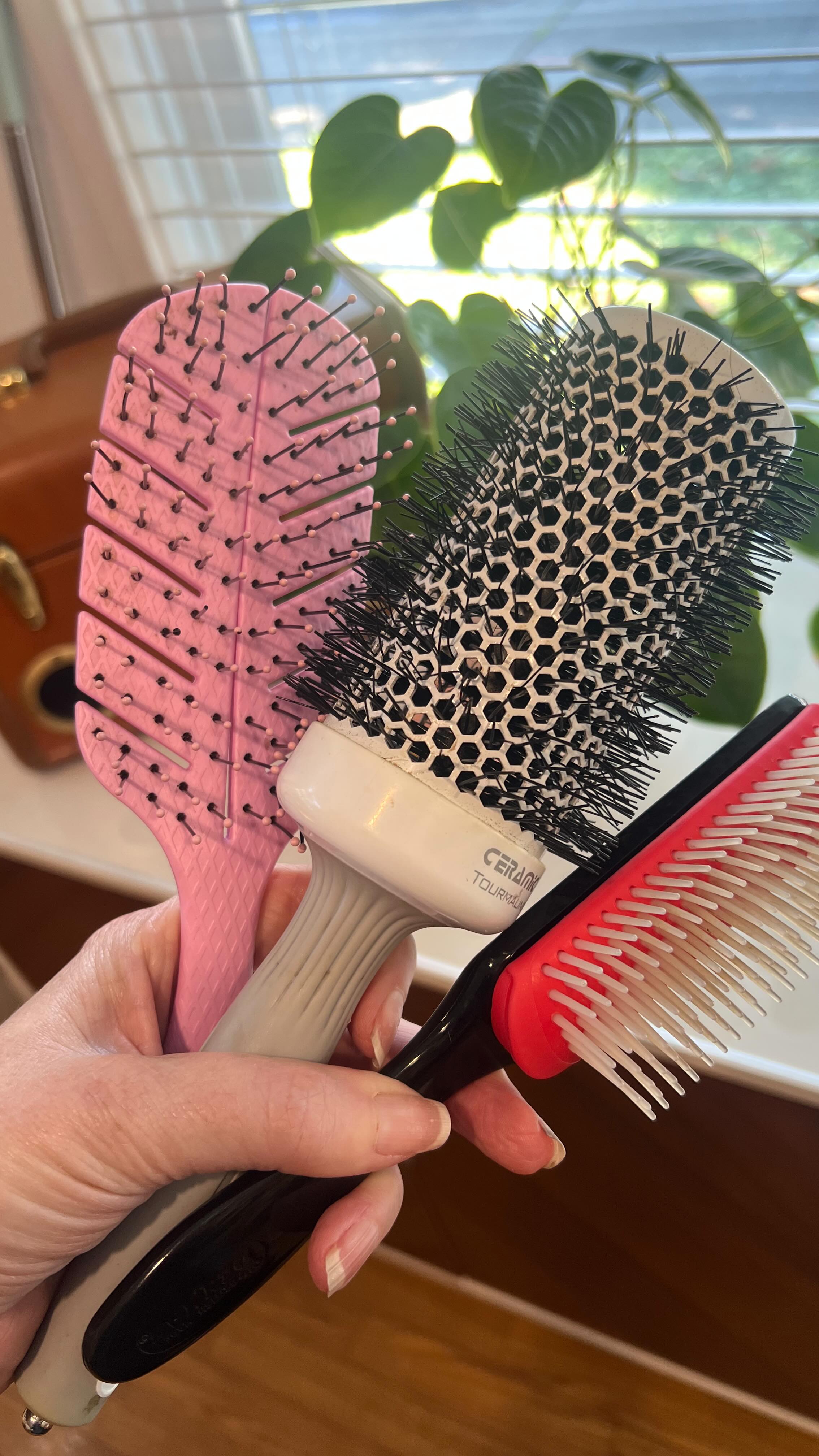 Clean your brushes of hair, dirt, oils & product build up so you aren’t putting that on your fresh clean hair.
.
How often can vary, but aim for once a month.
.
#hairbybettina #sonomacounty #santarosahairstylist #cleanbrushes