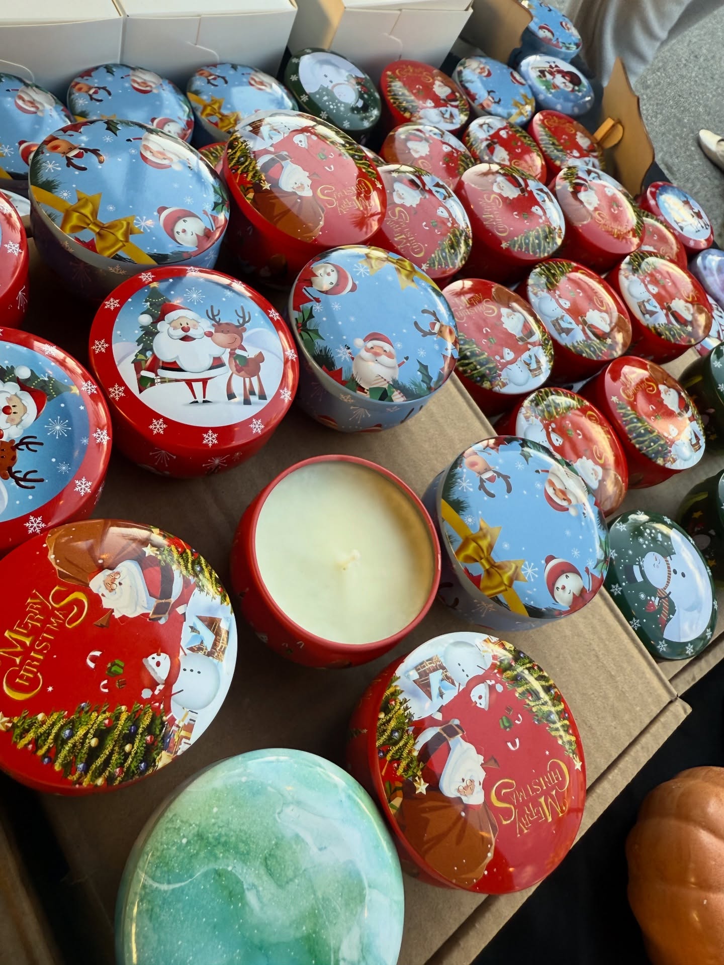 Get our mini candles with unique models and Christmas scents for just $5! Send us a DM #christimascandle #christmasgiftideas #gift #foryou #waxeddreams