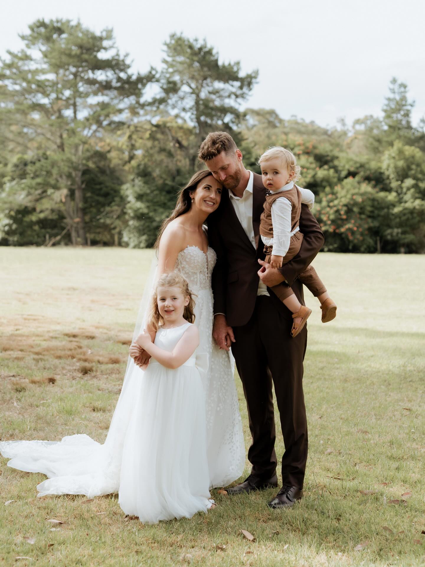 Wholesome weddings that include their little love bugs in every moment, will always have my heart. ♡