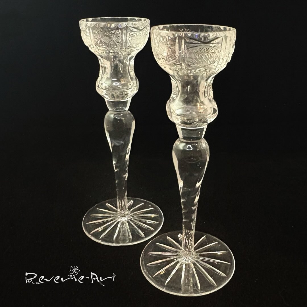 Vintage and antique crystals added to my Etsy shop, perfect for Christmas table setting https://handmadebyreverie.etsy.com/listing/4406490727