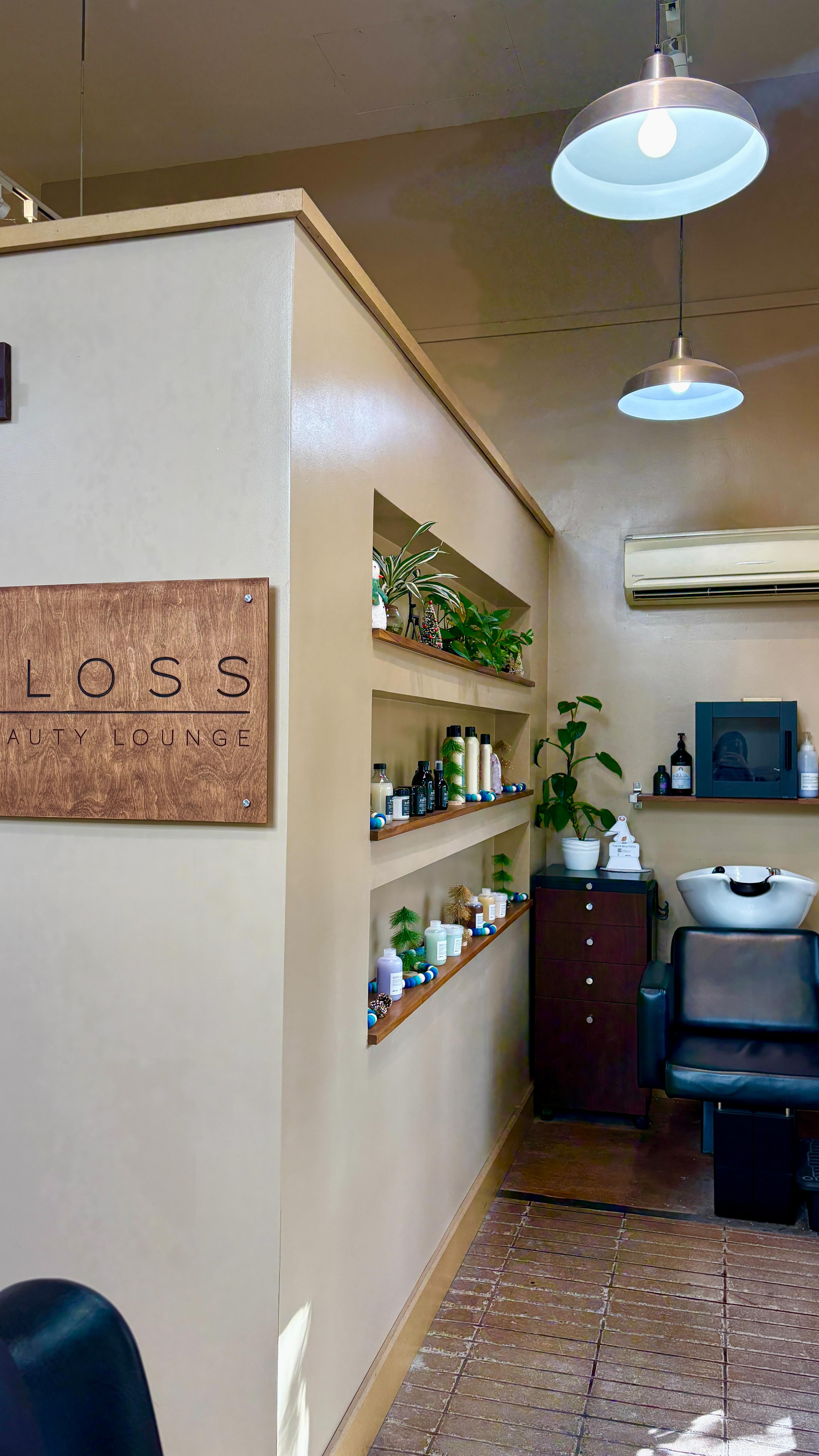 Here at Gloss & Hair by Care, it’s not just about great hair services—they also have you covered with the highest-quality products for all your hair needs. You’ll leave feeling like a refreshed, elevated version of yourself after every visit ✨☃️💇♀️
- @visitmorganhillca @destination_downtown_mh @mhcoc @buy_local_morgan_hill @glossbeautyloungemh
