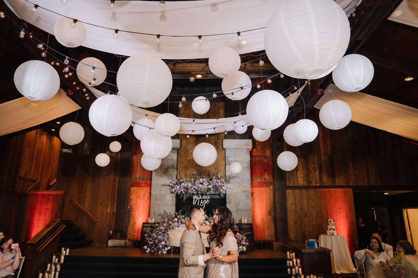 Spaces that celebrate love in every direction, even above you ✨🫶
📸Photographer: @houseoftalentstudio
📌Location: @heritagesouthbury
#exclusiveevents #exclusiveeventsny #ceilingdesign #ceilinginstallation #wedding #weddinginspo #tristateweddings #floraldecoration #decorinspo #eventdecor #receptiondecor #dreamwedding
