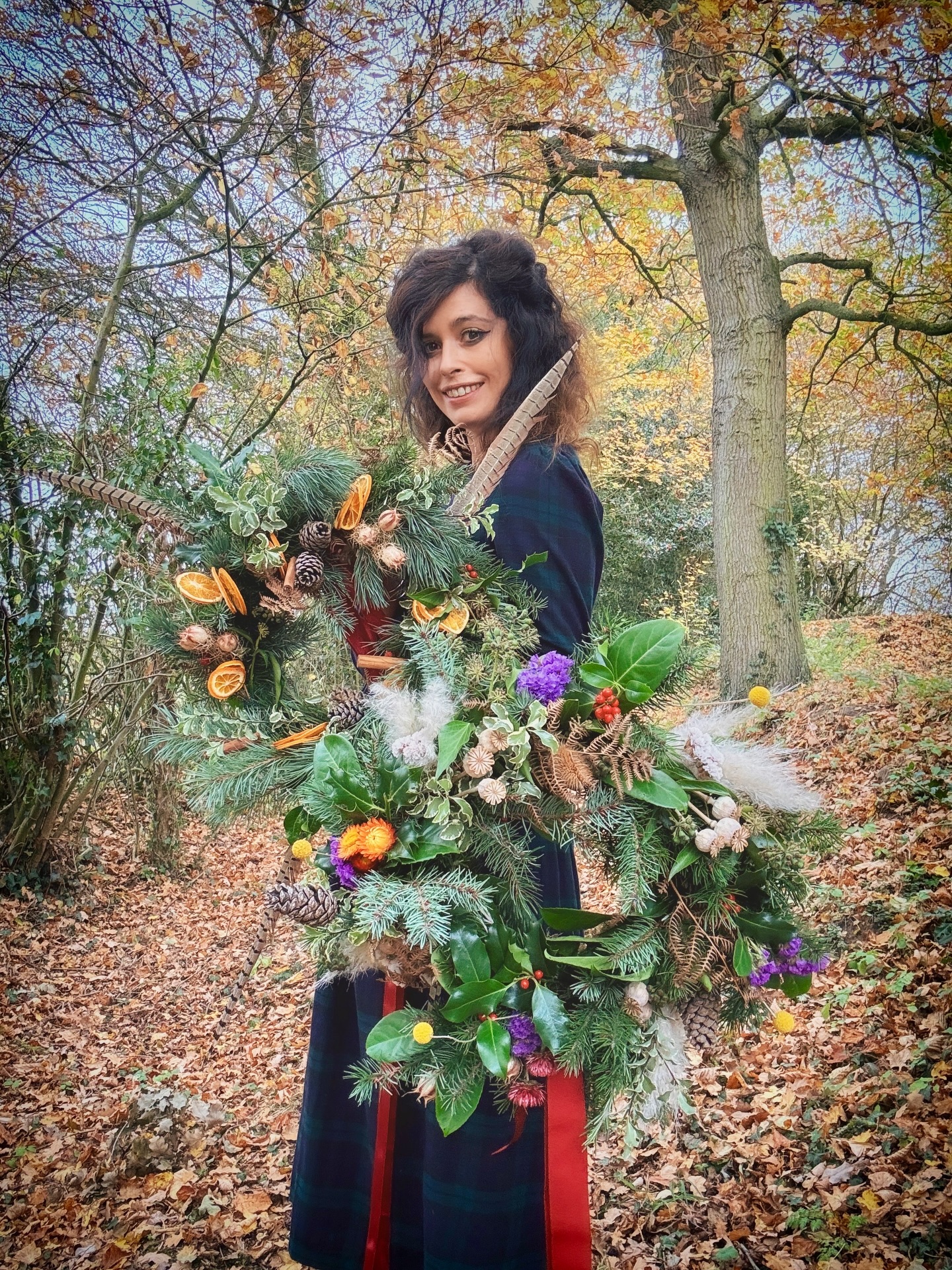 Festive wreaths
Pre order for your door. Two merry designs filled with the luxe of Christmas
Flower wreath - dried flowers from this year’s growing season at Flaxland Flowers including, strawflowers, colourful statice, poppy pods & pampas. Blooming within local seasonal foliage & pine cones
Fruit & spice - Decorative dehydrated slices of orange, cinnamon bark, cones & nigella seed heads nestled into seasonal fir, bracken, holly and ivy
Made sustainably using Norfolk Sphagnum moss on a 12” base
Bespoke orders taken including a variation of both designs
Pheasant feathers can be added for extra drama!
Finished with lengths of ribbon
Collection & delivered locally. Available from 5th December, £50
A circle of magic from the natural world, the seasons gone & winter celebration to grace your door
#christmas #wreath #festiveflowers #sustainablefloristry #christmaswreath #southnorfolk #carletonrode #norfolk #norfolkflorist #wymondham #attleborough #naturalflowers