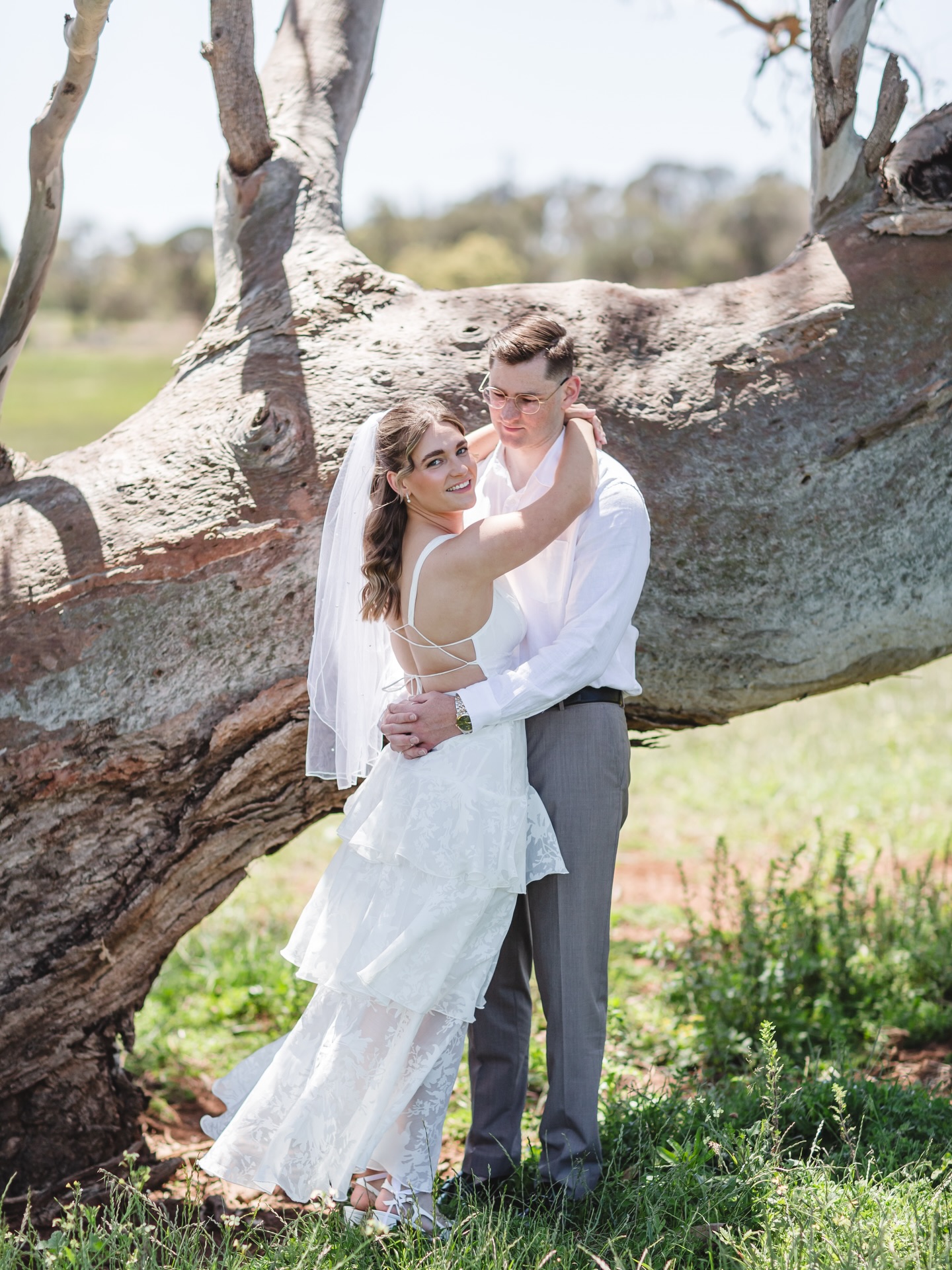 Shaylee and Micheal’s wedding at Butleigh Farm felt wonderfully grounded. Open paddocks, plenty of space and a calm setting that allowed everyone to settle into the moment.
Lea led their ceremony with her steady, reassuring presence. She guided them through each part of the day with the kind of confidence that helps couples feel supported, especially when they choose a smaller celebration.
Louisa was there to document it all, capturing the natural flow of the afternoon as it unfolded around them.
A simple setting, a relaxed group and a team focused on making the experience feel easy from start to finish.
@leaduffycelebrant
@louisajonesphotography