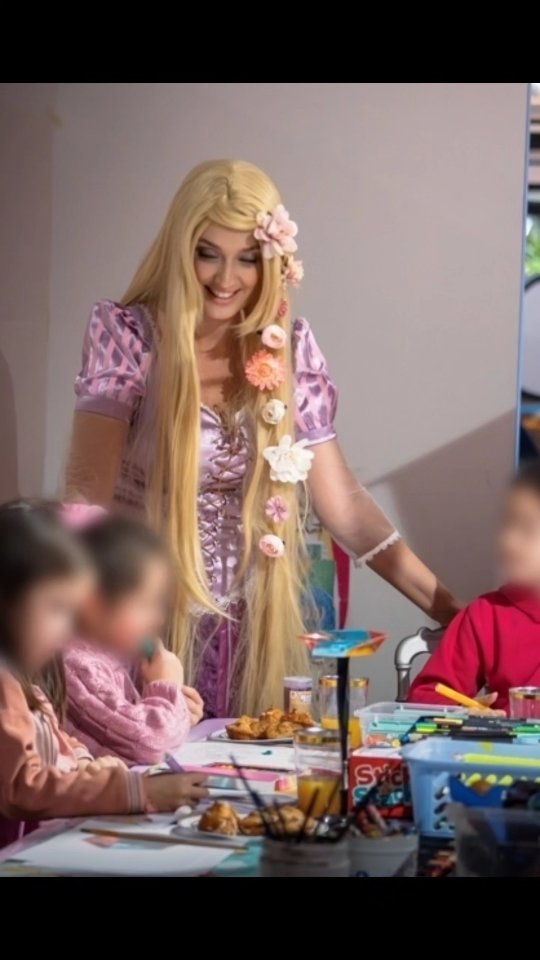 Retour en images sur notre atelier Raiponce @lebouillonkids ✨️🥰 un moment magique remplis de rire, de créativité et de complicité entre Raiponce et les petites princesses du jour ! 💕
Merci à Thierry et toute son équipe pour leur accueil chaleureux, nous vous y donnons rdv pour les anniversaires et des événements !
#ActiviteManuelle #ActivitésÉducatives #activiteenfants #ActiviteManuelle #activiteenfant #ActiviteParis #activité #enfantheureux #JeuxEnfant #jeuxenfants #raiponce #raspunzel #PrincesseRaiponce #princesse #princessparty #party #princessevent #AtelierEnfant #lebouillonkids #surprisemagique #PrincesseDisney #disneyprincess #disney #coloriagedisney #lectureenfant #animationenfant