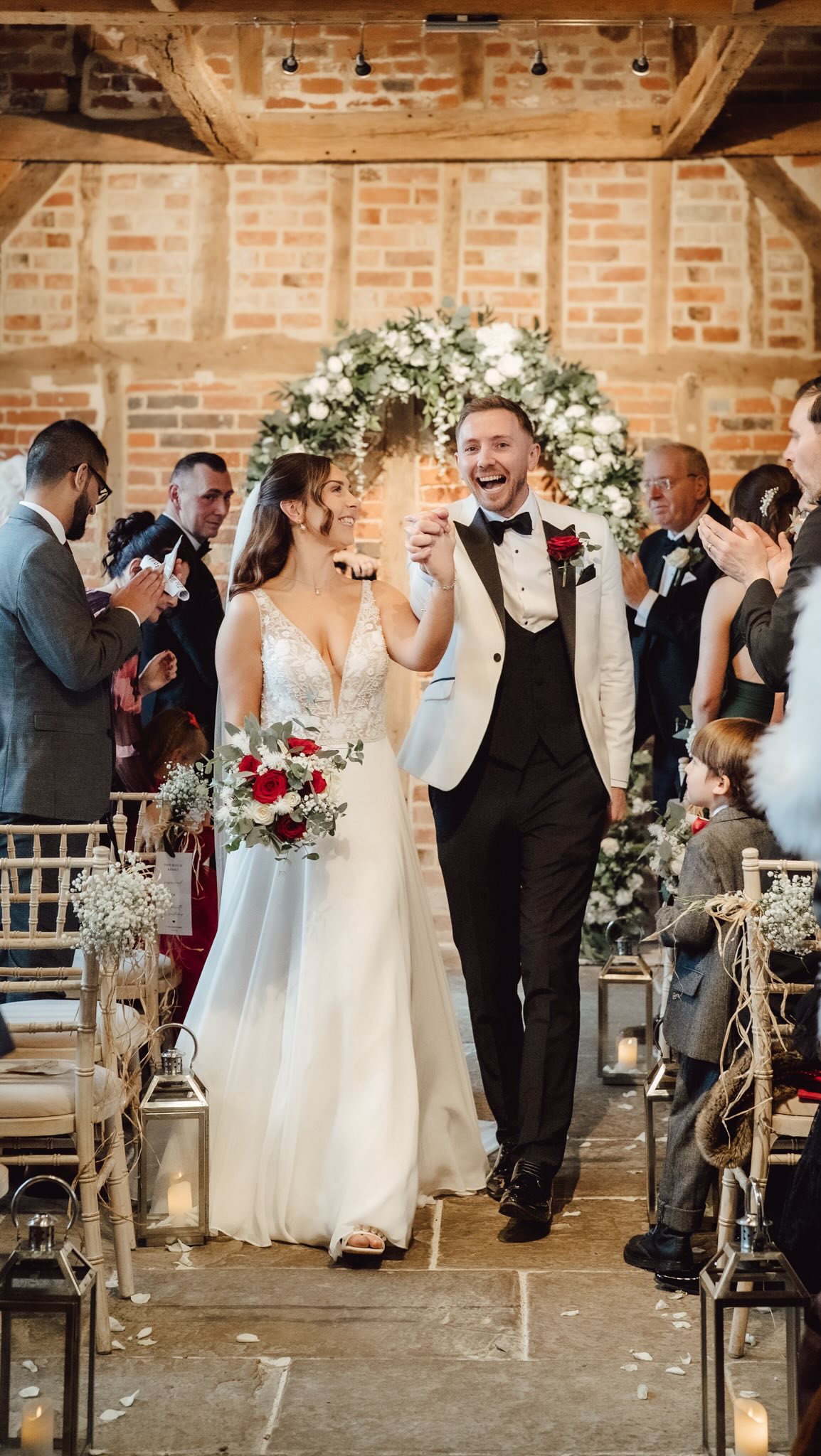 Happy First Anniversary to these two amazing people ✨🤍
This December Wedding at Stanlake park was just amazing. It was full of Christmas magic and just absolutely full of love and laughter with all of their favourite people in the festive season. Who said you can’t have a winter wedding?! ✨😍🎄
#christmaswedding #decemberwedding #wedding #berkshireweddingphotographer #weddingphotographer
