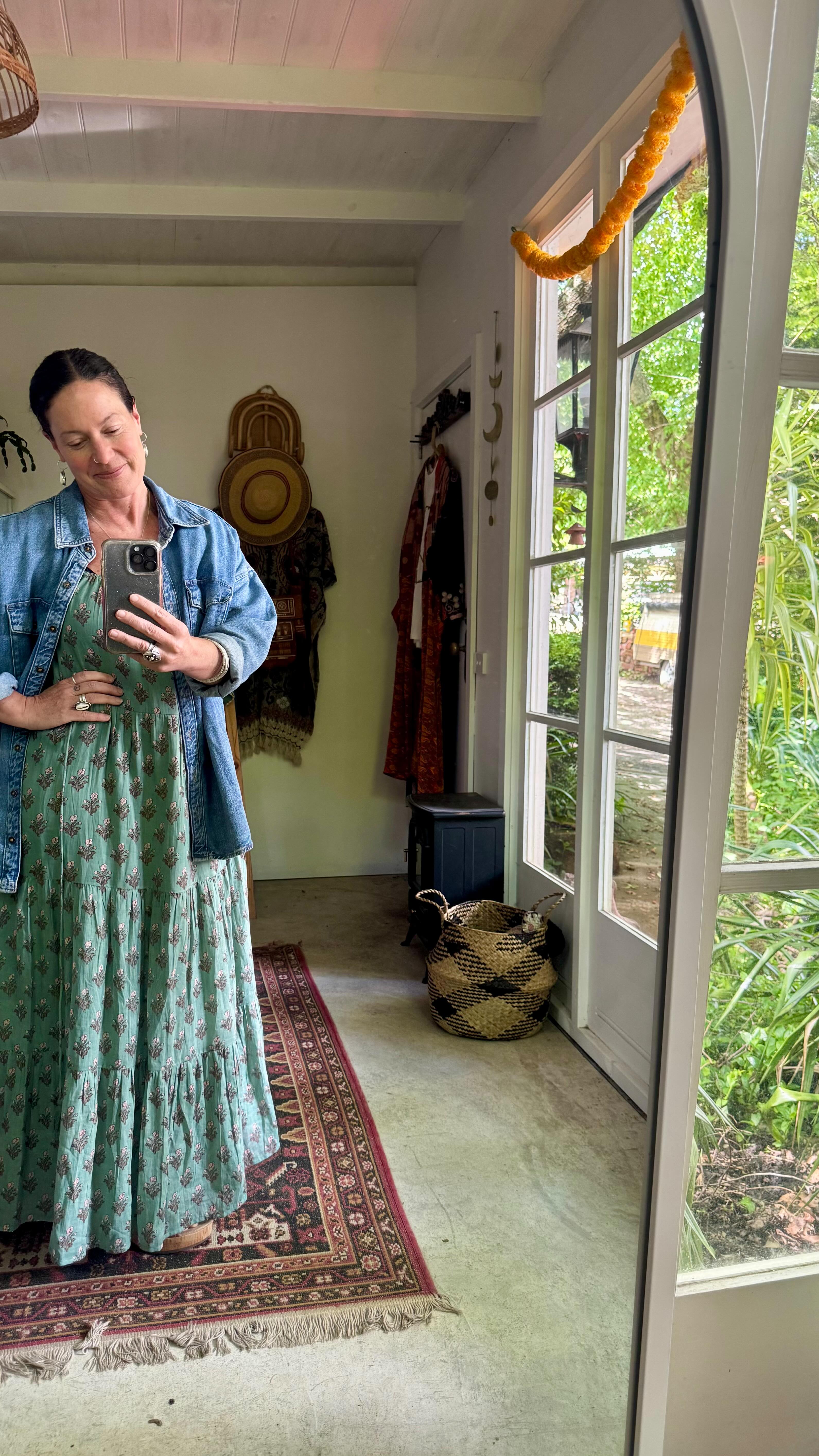 After some seeeeerious customs delays (these really have been the epitome of slow considered fashion)… I’m so relieved and happy to announce that our beautiful new SANA Dresses will finally launch online next Tuesday morning 2nd Dec, 9am AEDT…. Lots of people have been awaiting these pretties… perfect Summer uniform. Set your alarms 🚨
💚🤍💚
.
.
.
.
.
.
.
.
.
.
.
.
.
.
#slowfashion #ethicalfashion #blockprinteddress