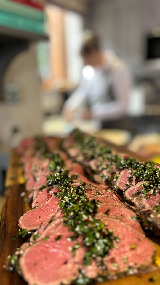 🌟 Tasteful platters, bespoke buffets, and rustic feasts. Giving you a more relaxed dining experience 🌟
#sharingiscaring #bbq #wildfiredining #eventcatering #buffet #party #foodie #weddingcaterer #asado #doyourthing
@asadoypc