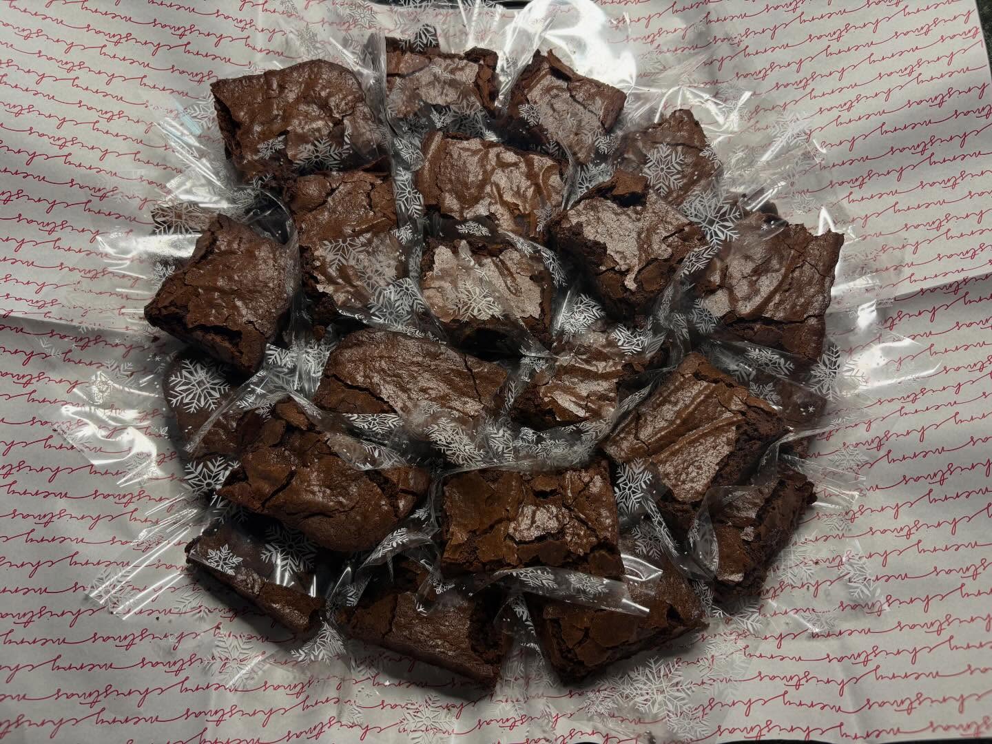 Visit my website to order a brownie tray for your next christmas party!