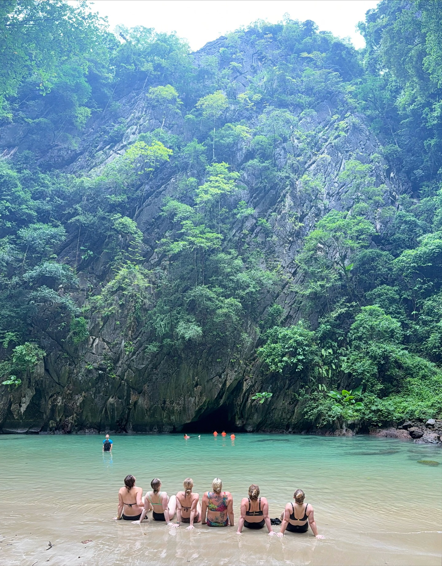 These brave Travel Queens proved just how strong women stepping out of their comfort zone can be today 🙌
I don’t think anyone doing it wasn’t just a little bit scared, whether it was the thought of swimming through a dark cave or jumping into a wild, open ocean, but every one of them did it anyway, and were so glad they did!
As the saying goes, bravery isn’t about not being scared, it’s about being scared and doing it anyway 🩵
You’ll be surprised just what you can do when you step out of your comfort zone, especially with the support of other women who feel just like you do 🙌
And it doesn’t half make you feel good about yourself afterwards!
Find your adventure, and maybe a strength you don’t realise you have, with us - whether it be back here in Thailand in March or one of our other 2026 trips…
There’s a link to our website in our profile and stories 👉
#sheisnotlost #womanpower #thisgirlcan #she #woman #friendshipgoals #womensupportingwomen #womeninspiringwomen #womenempowerment #travelqueen #pov