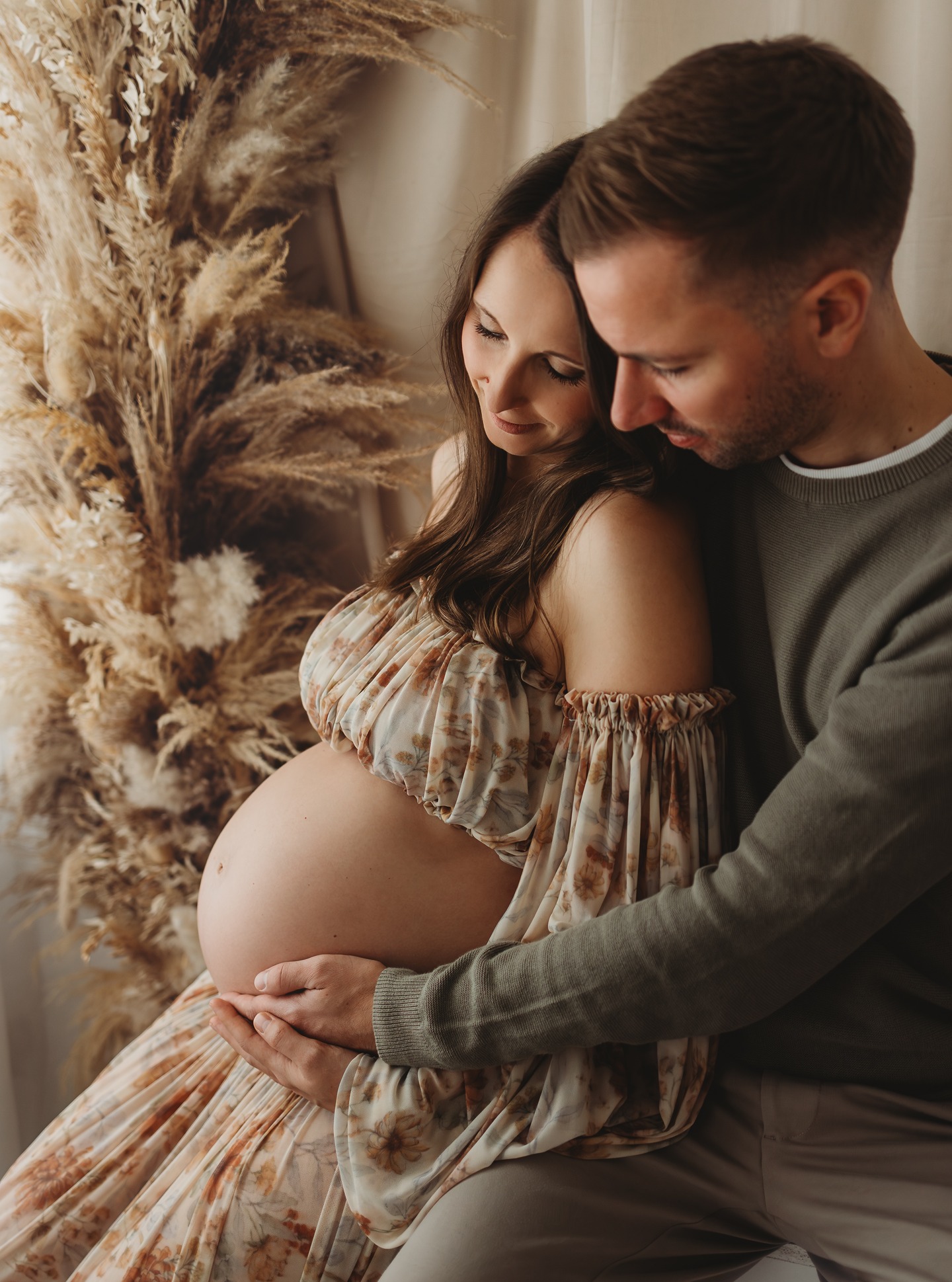 Wenn ihr auch schöne Bilder als Erinnerung an eure Schwangerschaft haben möchtet, meldet euch bitte frühzeitig bei mir <3 #babybauch #babybauchshooting #babybauchfotografie #babybauchfotos #familie #familienleben #wirbekommeneinbaby #baby #baby2025 #baby2026 #dickbauchdienstag