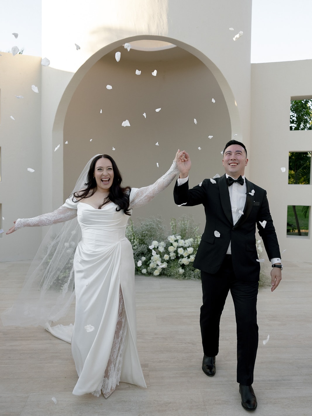 When you know you know
One of the best days of our lives!
Venue: @bajalunamexico
Planner: @joyfulevents.ca
Photography: @victorianyquvestphoto
Videography: @kylehustis
Content Creator: @idodiaries_
Bride’s HMUA: @alisha_hopps
HMUA (family): @loscaboshairandmakeup
Florals: @cristinag__florals
DJ: @emmanuelibarradj
Dress: @novellebridalvancouver x @watters
Veil: @janerhyanthecollection
Rings: @shopspence
Tux: @indochino
Tablecloth: @bespokedecor
Transportation: @caboshuttleservicesmx
Tan: @bodybyhelios