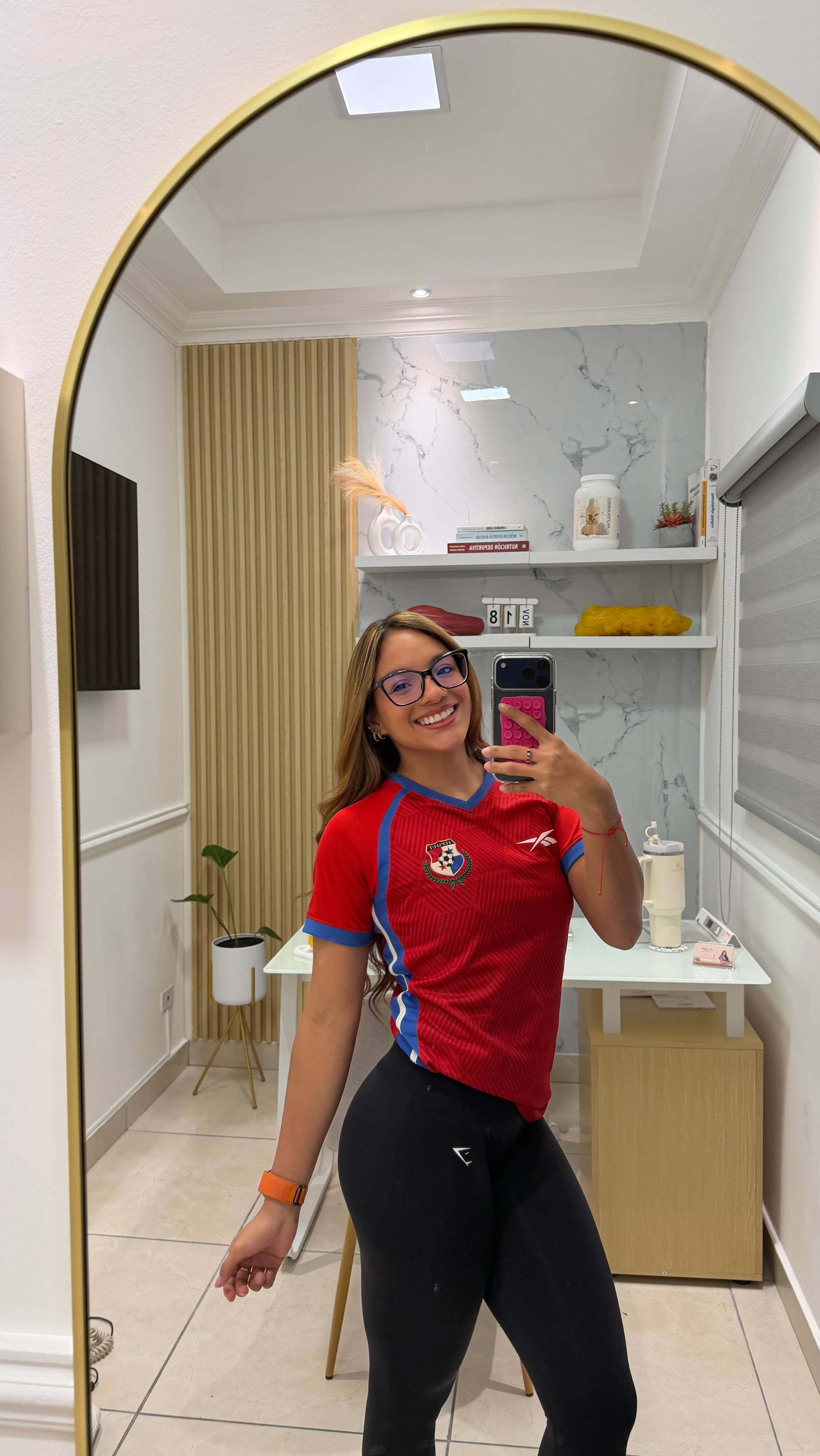 Más de uno me consulto al Dm si de esta forma no es más facil..
Mi respuesta: si hablamos de velocidad, si.
Pero termina siendo el mismo tiempo e incluso más cuando entramos en la fase de cut, porque ahora se buscaría disminuir el exceso de grasa extra (de por si hay un aumento inevitable) que no se tenia contemplado.
✨✨✨