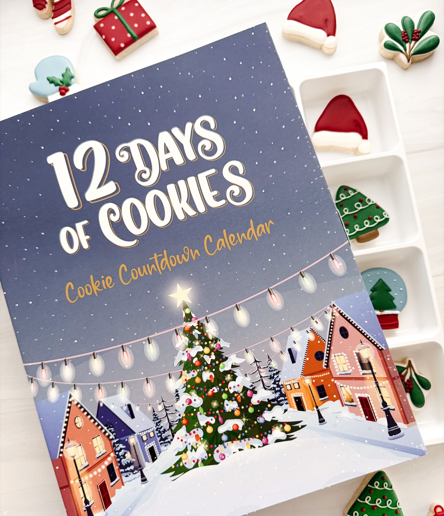 They’re here! 🎄 Our 12-day cookie advent calendars are officially available. Each day holds a festive mini cookie, individually wrapped and ready to make December extra sweet. Limited quantities — so don’t miss out!
To order, visit www.flourandfleurbakery.com/category/christmas-2025 or head to the link in my bio 🍪✨
More holiday options are coming soon, so be on the lookout 👀 Let me know if there is anything you’d love to see! I can’t wait to bake for you!
#atlantasweets #atlantabaker #cookiesatlanta #decoratedcookies
#cookieart #smallbusinessaatl #customcookies #cookieartist #christmascookies #cookieadventcalendar #holidaycookies