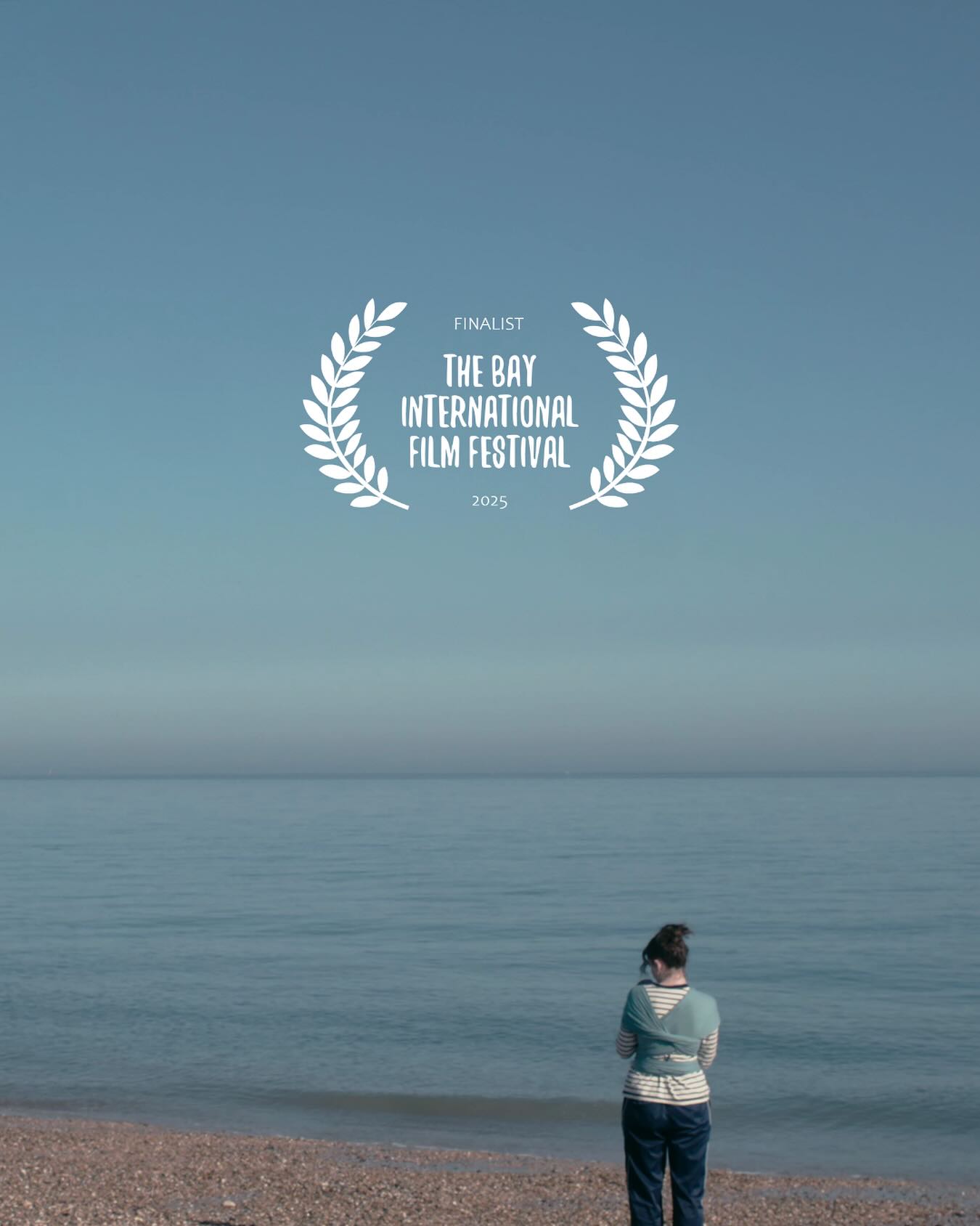Matrescence has been chosen as a finalist for @thebayfilmfestival! ๐
Weโre very excited, and looking forward to planning our trip up North! ๐บ๏ธ๐๐งญ
๐ Writer - @e_kurtolli
๐ฌ Director - @harvey_albury_films
๐ฉ๐ผโ๐ป Producer - @erinsianthomas
๐ฅ DP - @maddiefilmsthings
๐ฅ 1st AC - @aidanvindfilms
๐จ๐ผโ๐ป Editor - @_elliotto_
๐ผ Head of Sound & Composer - @media_by_callum
๐ง Post-Sound - @d.lloyd.media
๐ญ @georgiemcguigan, Elliott Pugh, @papillonclair & @itsnickyfishwick
.
#matrescence #matrescencefilm #emergingfilmmakers #indiefilm #shortfilm #studentfilm #filmfest #thebay