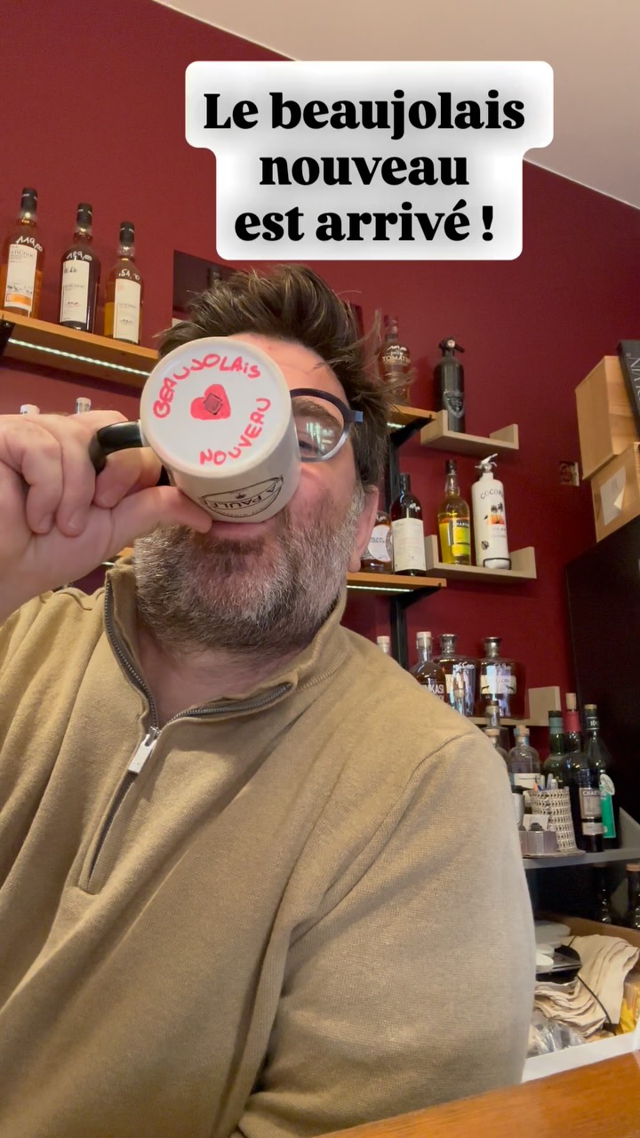 Hey !
Le beaujolais nouveau est arrivé !
Avec cette année la Bonne Tonne près de Morgon.
Nan y’a pas de banane, c’est du vrai vin juteux et fruité.
On adore !
#gamaymonproduitdebeauté
#beaujolaisnouveauestarrivé
#tradition #marcheforville #cannes