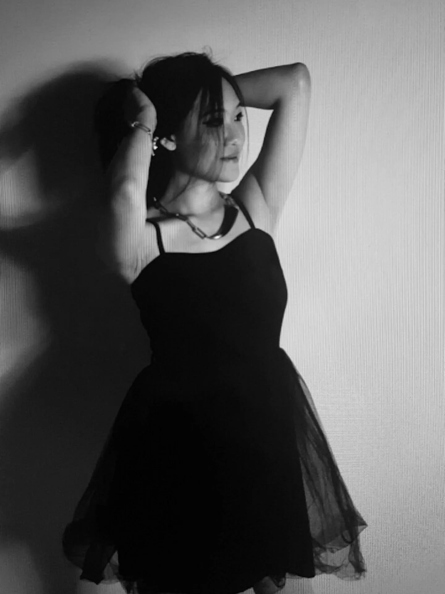 𝙏𝙝𝙧𝙤𝙬𝙗𝙖𝙘𝙠 𝙏𝙝𝙪𝙧𝙨𝙙𝙖𝙮 ▪︎ before the unfolding, but already becoming.