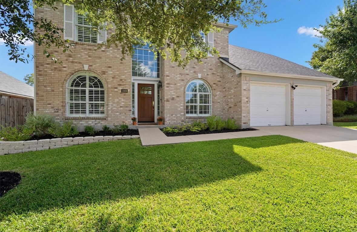 https://share.google/UFTfNGo4NglrWEQTj
Check out this wonderful move-in ready home in a prime central Pflugerville location! 🌟
Close to schools, parks, shopping, dining, and major highways for an easy commute to surrounding cities and top employers — convenience truly meets comfort here.
This spacious home offers 4 bedrooms, 2.5 bathrooms, and 2,176 sq. ft. of living space, all sitting on almost a quarter-acre lot. Plenty of room indoors and out, perfect for creating new memories. 💛🏡
If you’re looking for a home that’s ready for you on day one, this is it!
#PflugervilleRealEstate #MoveInReady #ForSale #CentralTexasHomes #PflugervilleHomes #TexasRealEstate #HouseHunting #NewListing #HomeSweetHome #RealtorLife #AustinAreaRealEstate #MakingDreamsComeTrue #bhhstxrealty #berkshirehathaway #relocation #buyersagent #germanrealtorinaustin ##sparkman.claudia #nicki_turner_realtor_atx