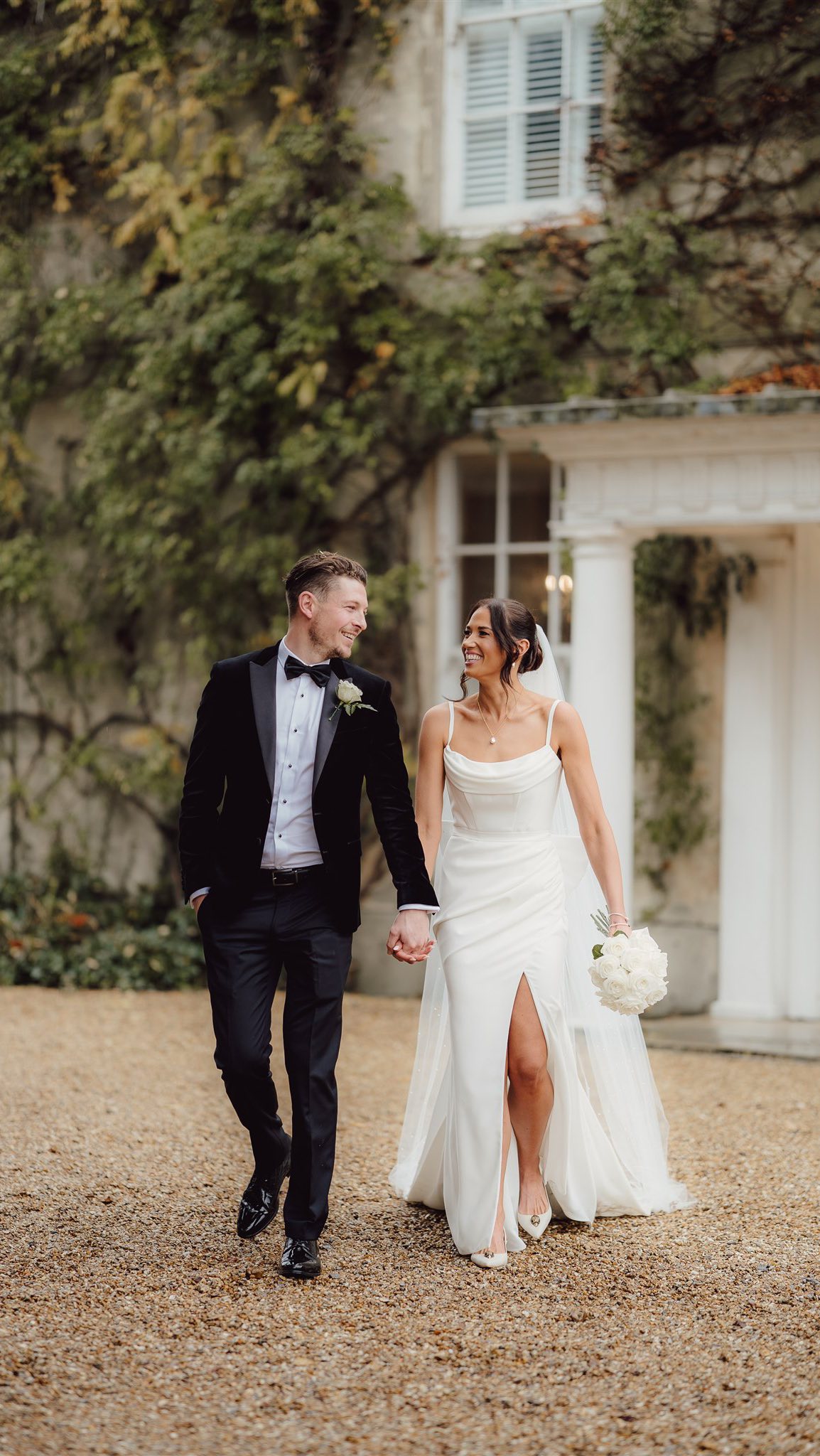 A little throwback to some magical November moments ✨🤍
#NorthbrookPark
#weddinginspo #weddingphotography #surreyweddingphotographer #weddingdress #northbrookparkwedding