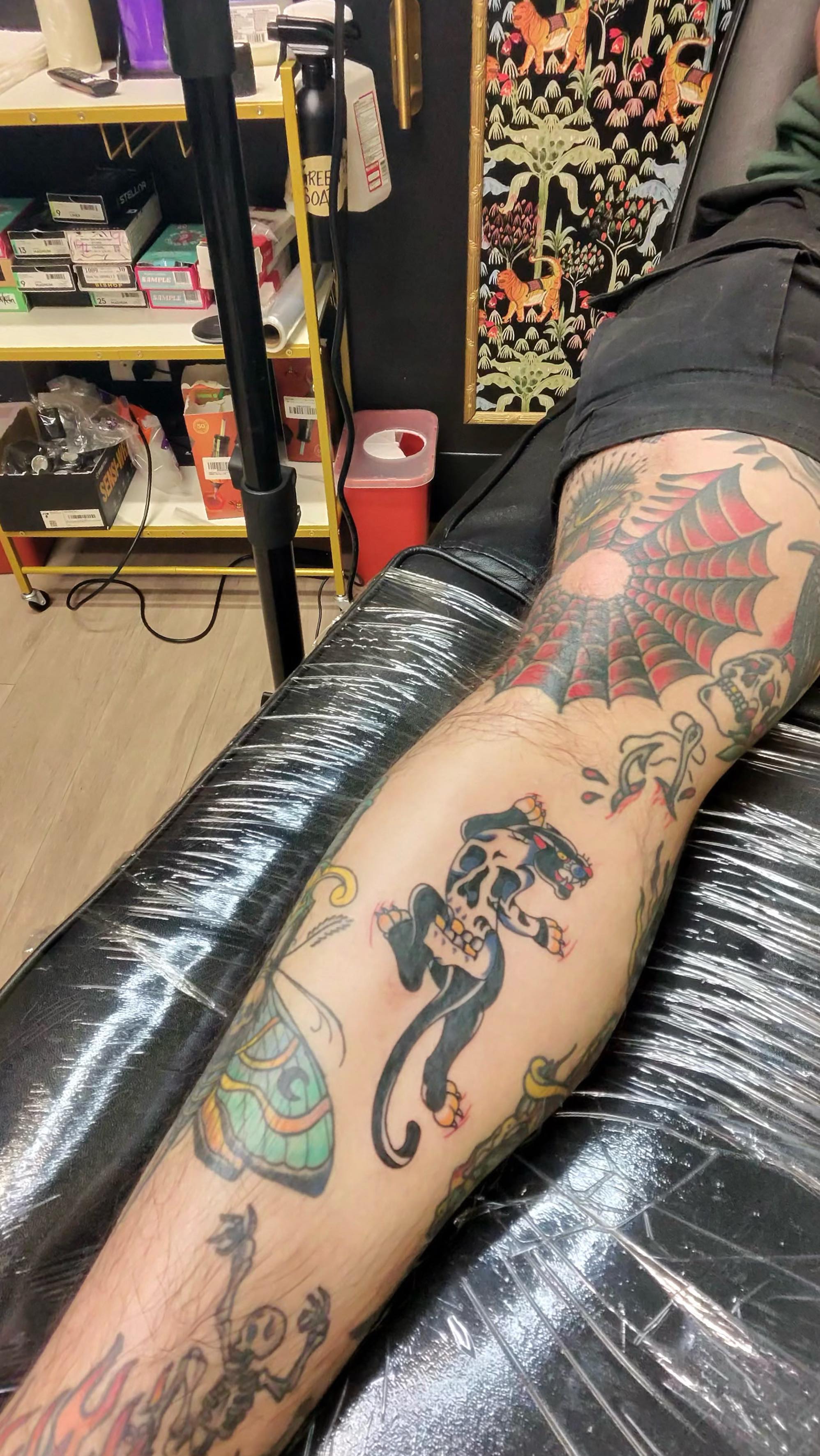 How’d I get so lucky to have a client from my first year of tattooing that has been so constant! Thanks for being a good sport @mike2195 and letting me attempt to throw ya around 😂
#sanantoniotattooartist #femaletattooartist #customtattoo #traditionaltattoos