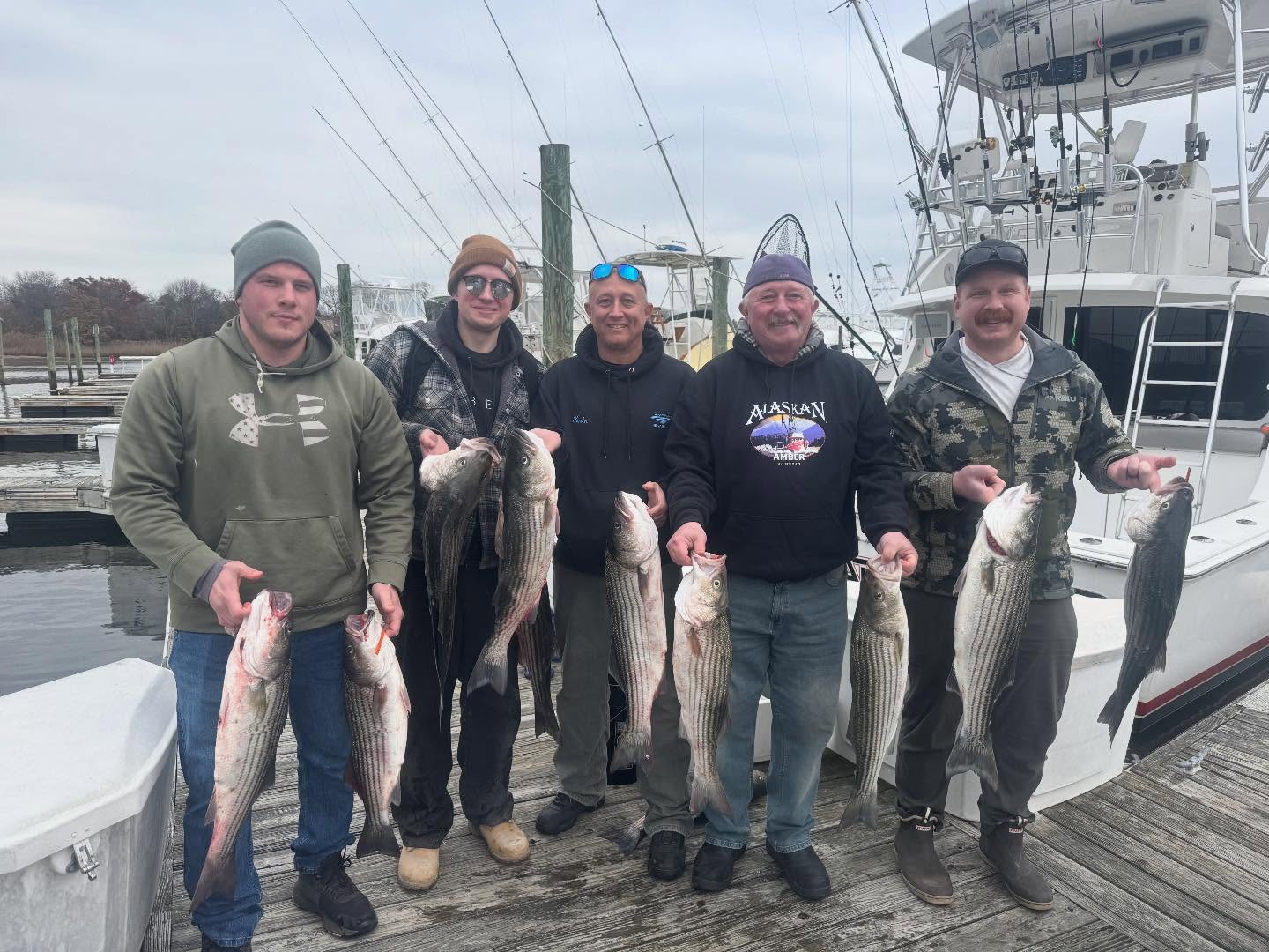 11 keepers, threw back a bunch more, great action happening right now. Call now Capt J! #sidejobcharters #stripers #striperfishing #belmar
#belmarmarina njfishing bogansrods reelseat pennfishing ruthelsstackle