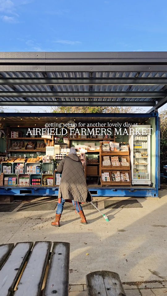 the perfect outing for the whole family; a potter around the market, brunch at @overendskitchen and a walk through Airfield Estate ✨
#farmersmarket #market #shoplocal