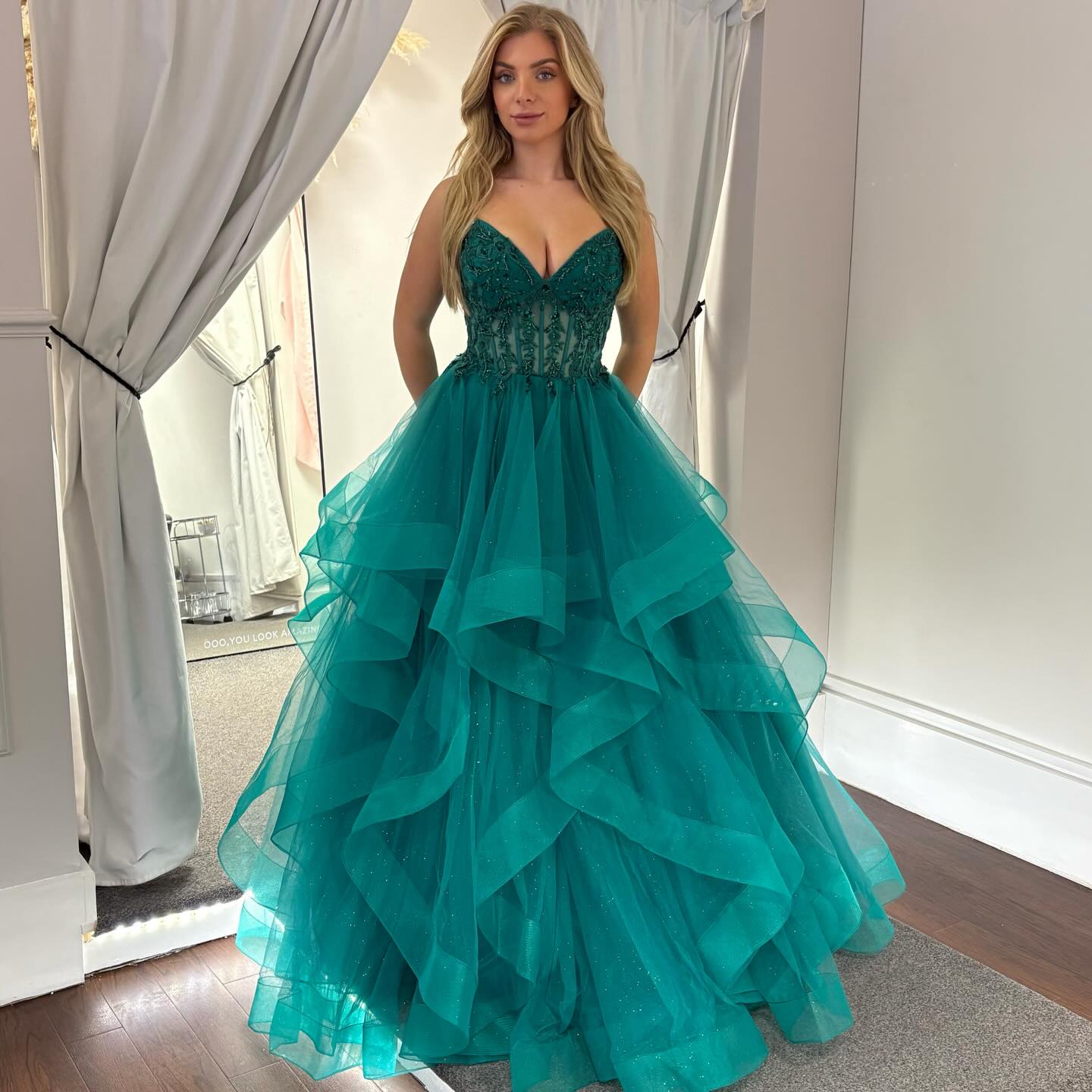✨SHE’S NEW ✨
Another gorgeous new arrival this week for the ballgown collection - available in hunter green (pictured), Yellow and Royal Blue. We are thinking that she’s going to FLY OUT of the shelves 💨
We have a small amount of appointments left for this weekend! Make sure you’re booked to avoid disappointment.
It’s a busy season already, we are having to add more dresses to the collections, with up to 60 dresses already being sold to some schools… CRAZY 🥹🤪