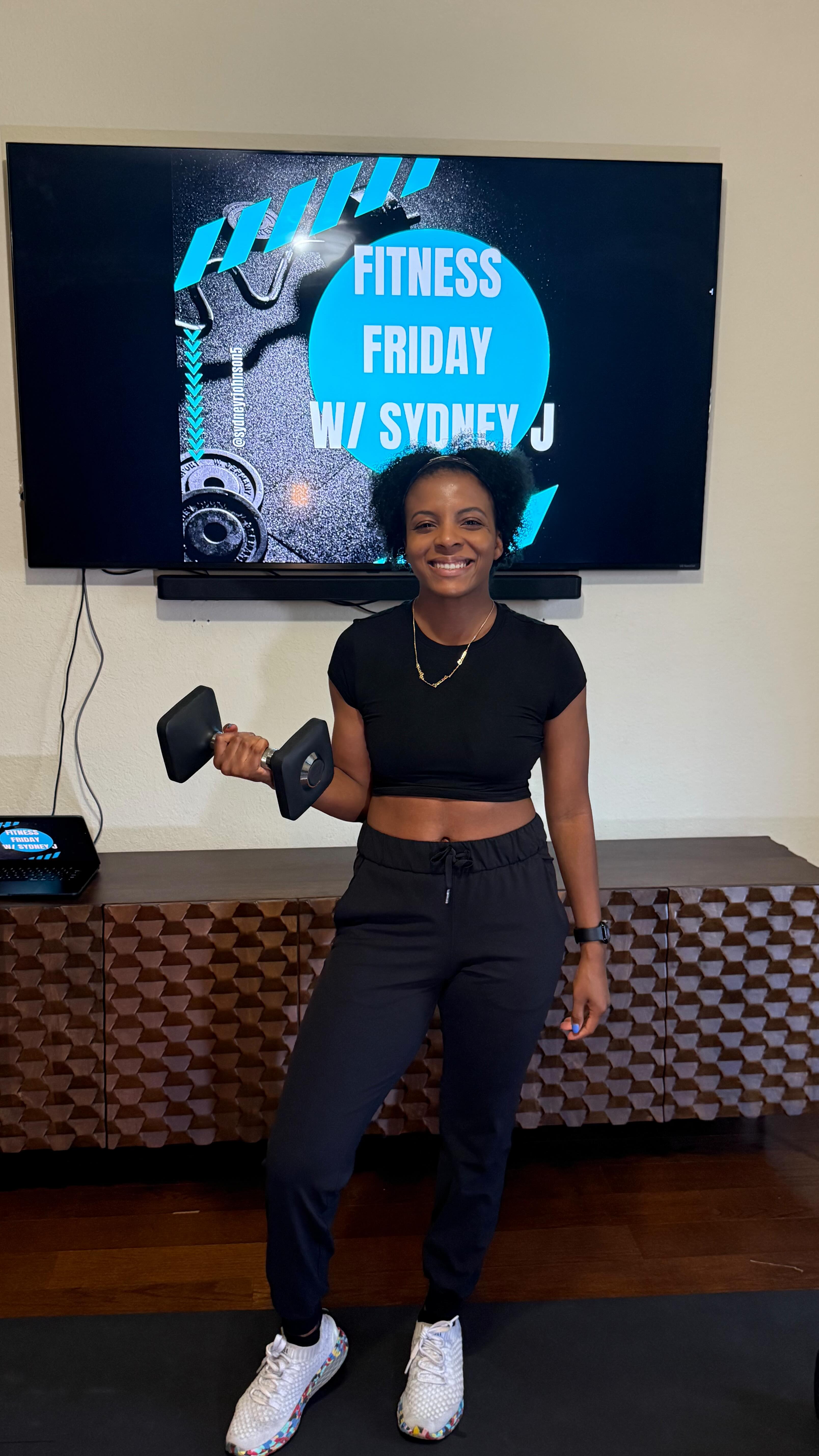 ✨Happy Fitness Friday! ✨Here’s a quick 15-minute full-body workout to get you moving! Save this for later & tag a friend to try it with you
Workout & Playlist below ⬇️
Outfit:
Top: @alo
Bottom: @lululemon
Shoes: @nobull
Workout:
6min EMOM
- 8 deadlifts
- 8 bent over rows
6min EMOM
- 8 squats
- 8 shoulder press
Playlist:
- Can’t Get Enough by J. Cole
- Find Your Love by Drake
- Company by Justin Bieber
- Sexyback by Justin Timberlake
- Unhinged by Masego
#strengthjourneyfitness #strengthtraining #fitnessmotivation #fullbodyworkout #gymworkout