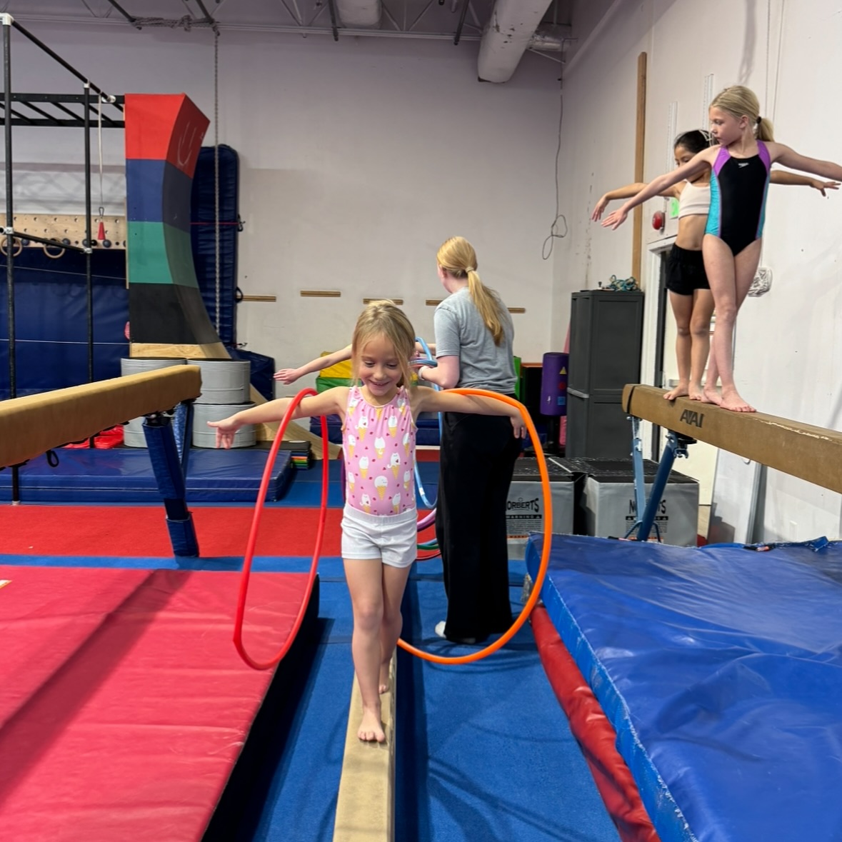Our rec kiddos working on their beam coordination, balance and core strength💪🏽🌟 #gymnastics #blackdiamondpc #kids #parkcity
