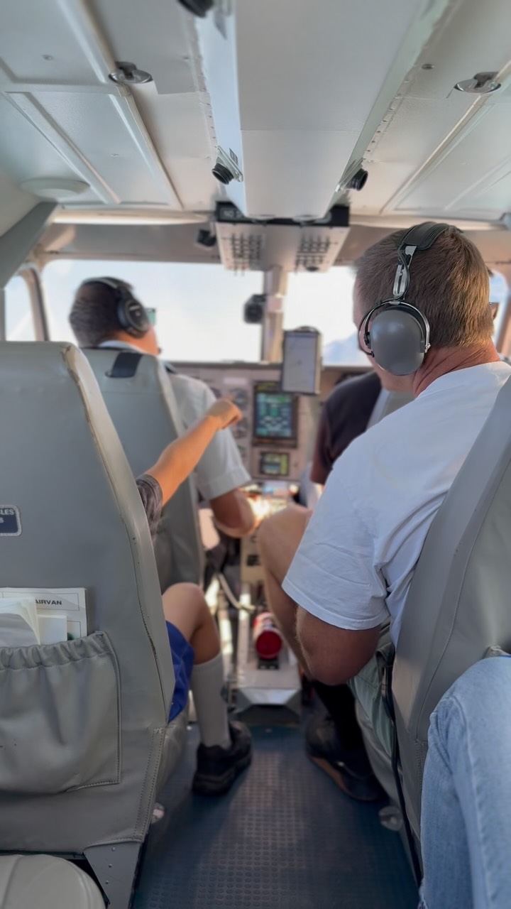 Kaikōura has a way of taking your breath away from the tohorā (whales) to the maunga (mountains).
Always a privilege to show you this place from the sky 🫶🏽