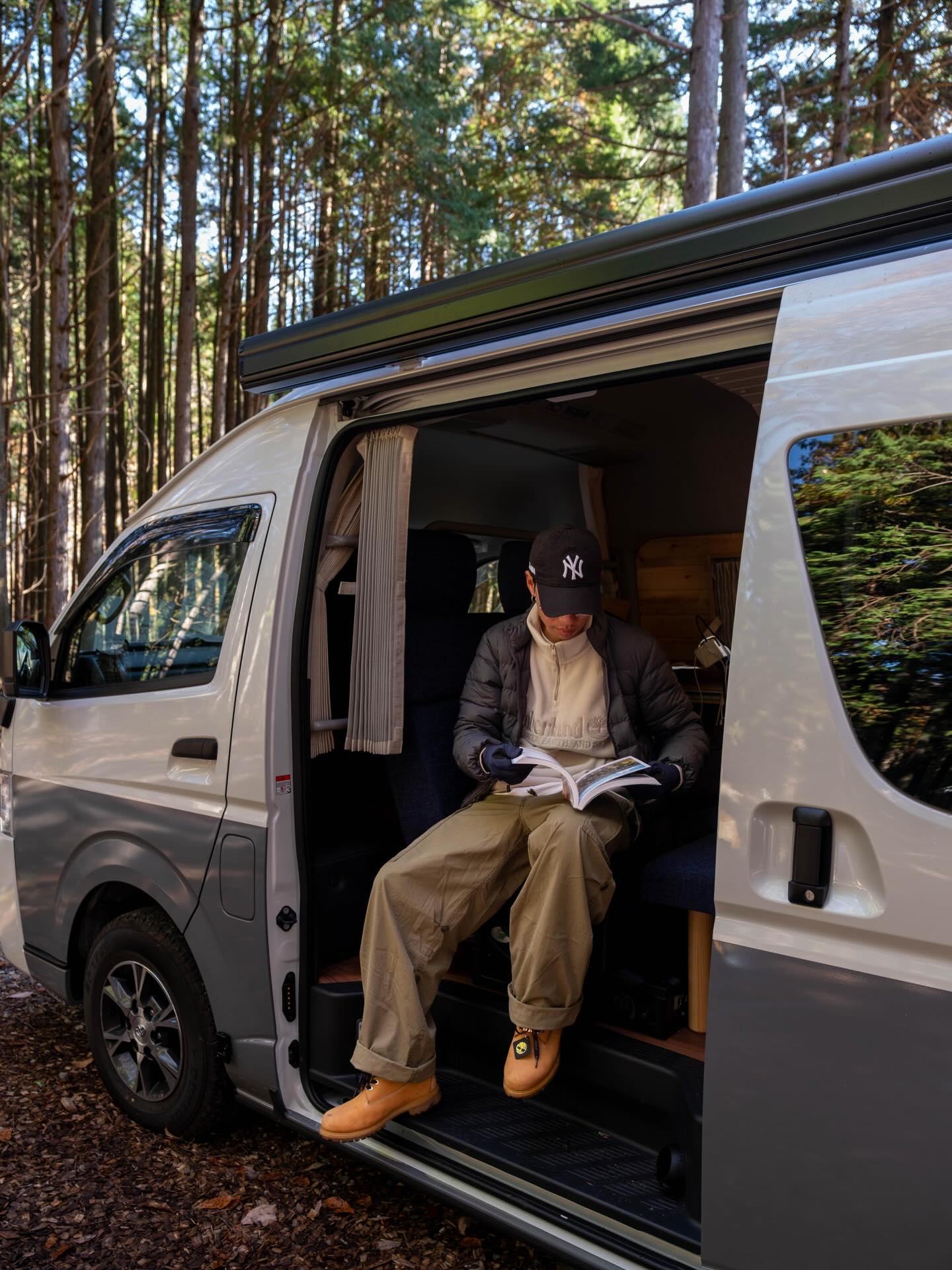 Everything you need in one campervan start your free-spirited Japan road trip with us. 🚐✨
Explore Japan at your own pace, wake up to mountains, lakes, or the sea, and enjoy the freedom to change plans anytime.
From city streets to hidden nature spots, our fully equipped campervan lets you travel comfortably, cook, sleep, and relax wherever the road takes you.
Turn your Japan trip into an unforgettable campervan experience.
📩 Book your campervan / Contact us
👉🏻 IG: @roamandrolljapan
👉🏻 email: support@roamandrollcampervan.com
👉🏻 www.roamandrollcampervan.com
.
#roamandrollcampervanjapan
#japancamping #campervaninjapan