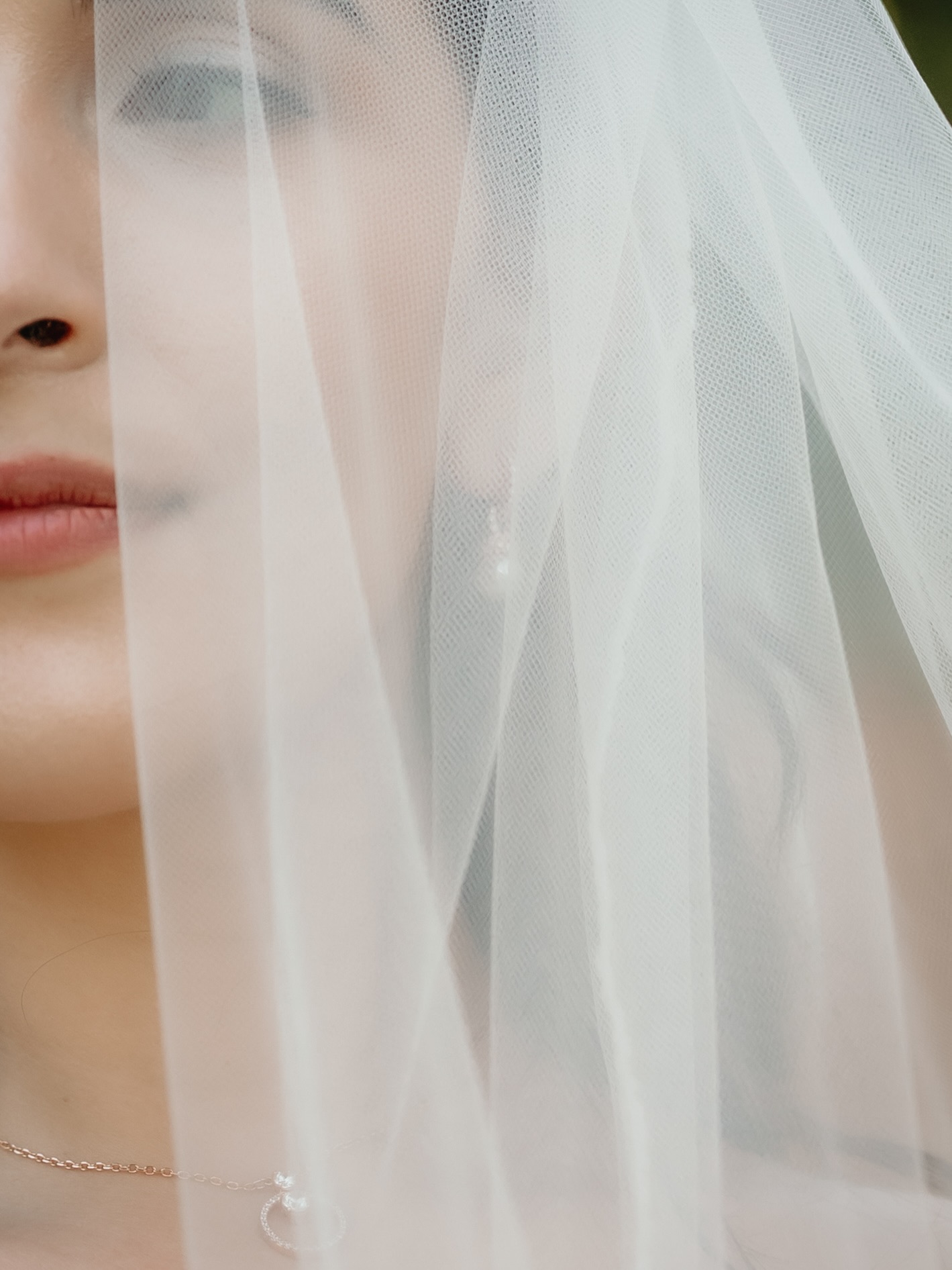 Beautiful Gabriela on her wedding day in Liechtenstein
@gabrielagiampietrom
Dress by @dianelegrandofficial
Venue: @restaurant_vista
Jewelry: @swarovski
Shoes: @rainbowclubuk
Flowers: @blumenkeusch
#liechtensteinweddingphotographer #liechtensteinwedding #liechtenstein