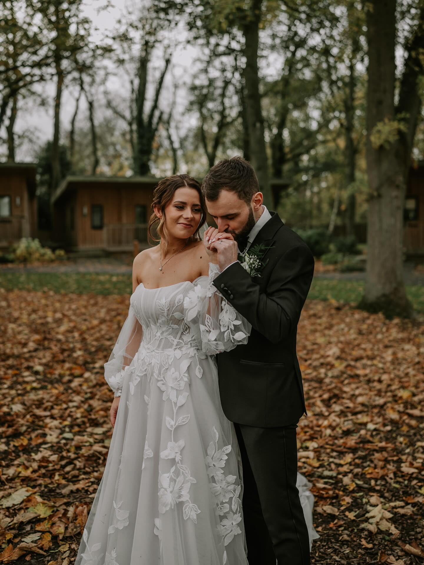 🌿TESTIMONIAL🌿
“The Rustic Wedding Company were amazing! They helped us create the most magical day without any stress! We never felt like we were being pushed to hire more stuff and they were very relaxed with us from the first call to our final visit! Big shout out to Gemma! Would 1000% recommend!”
Thank you so much Sophie and Harlan for your fabulous review! We are so pleased we could make your day so magical.
Photography @amymclintockphotography
Venue @thewoodlands.hothorpe
Styling @therusticweddingcompany
Hair @thehairbookweddingstylist
#hothorpehallandwoodlands #clientlove #happycouples #kindwords #weddingreview #styledwithlove #weddingtestimonial