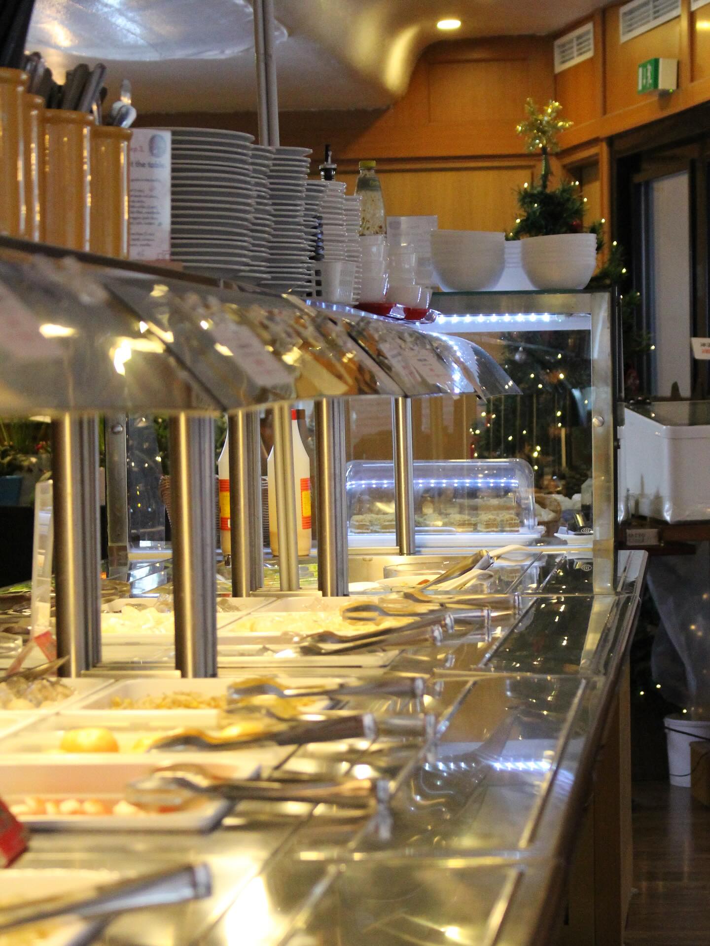 Christmas is about to come - and you can already feel it here.
Warm lights, cosy corners, and a whole lot of flavours getting ready for the season. 🎄✨
Happy Food Garden
📍Kalevankatu 23, 00100 Helsinki
#HelsinkiEats #HelsinkiFood #HelsinkiRestaurants #HelsinkiLife #VisitHelsinki #HelsinkiFoodie #HelsinkiFoodGuide #ChineseFood #ChineseCuisine #AuthenticChineseFood #ChineseFoodie #AsianFood #AsianCuisine #SpicyFoodLovers #WeekendVibes #FoodWithFriends #Foodstagram #FoodPhotography