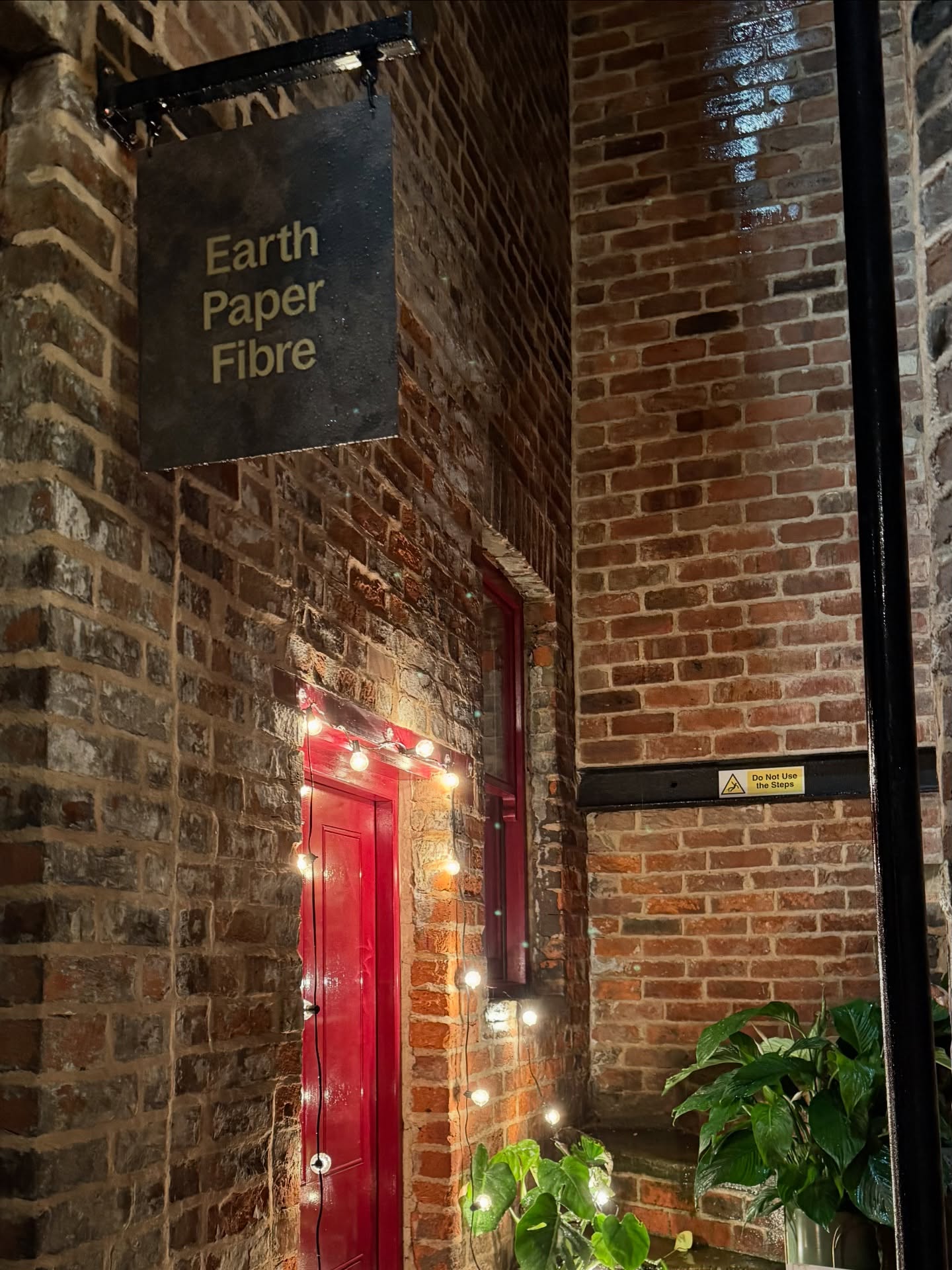 It’s ✨official✨ I have a sign!
November has been full of good things so far🫶🏻
🍃 Fresh new outside scenes
🎨 Dreamy workshop views
💕 lots of lovely things
🌚 Best sellers doing their thing
🐈 Cats on gold 🐾
🌿 Wreath workshop = new obsession
Jan & Feb dates out at the end of this week sign up to the newsletter for first access!