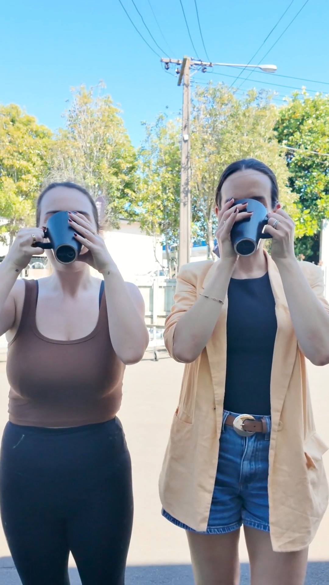 When the Grinch offers to make the morning coffee… should’ve known better ☕🧂😆
#GrinchMode #officepranks
#aakronxpress #grinchmas #christmasnz #nzboating