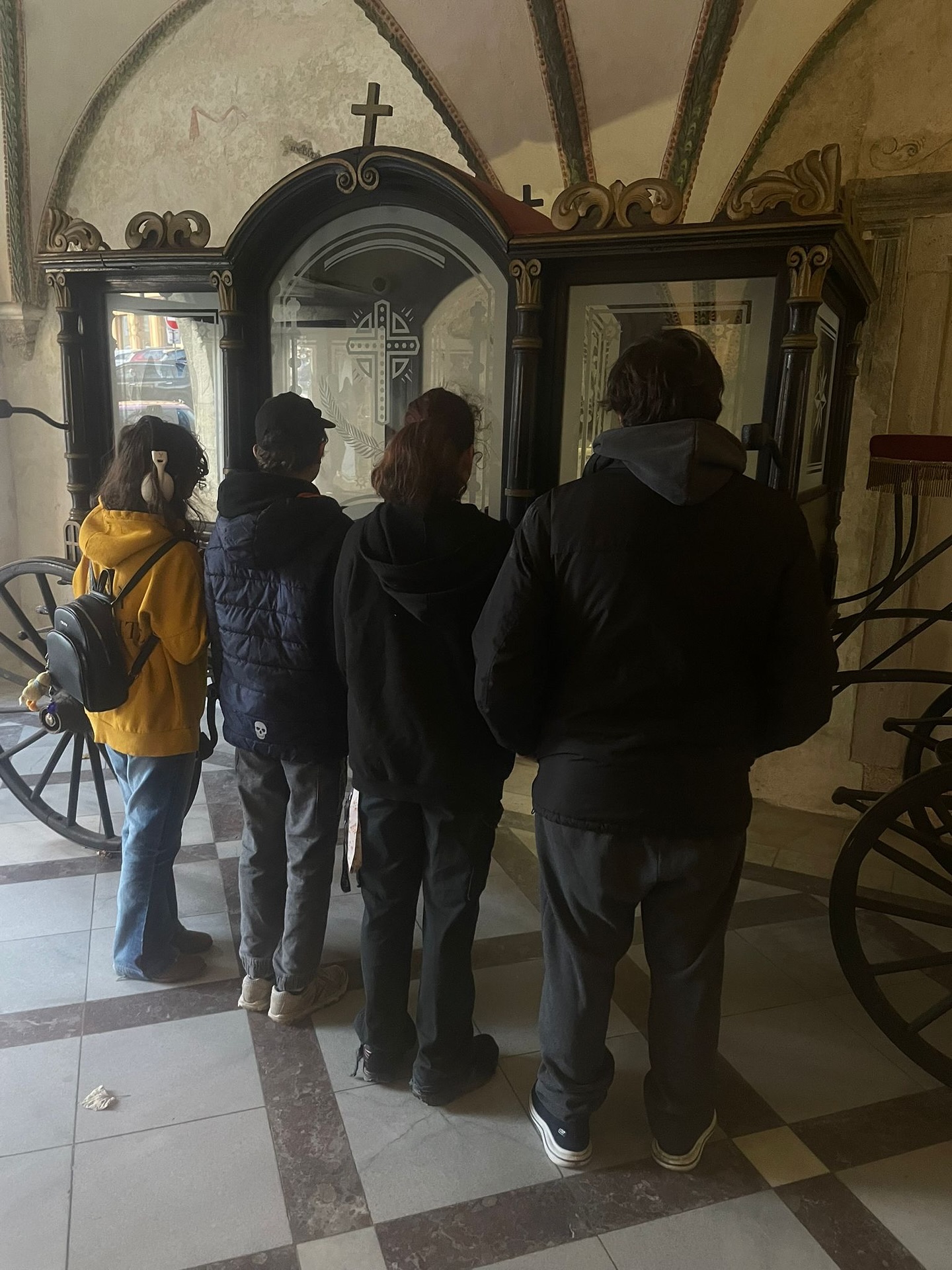 Dnešní akce mimo klub🏛️ - návštěva Muzea . #muzeumcheb #akce #nzdm #kids