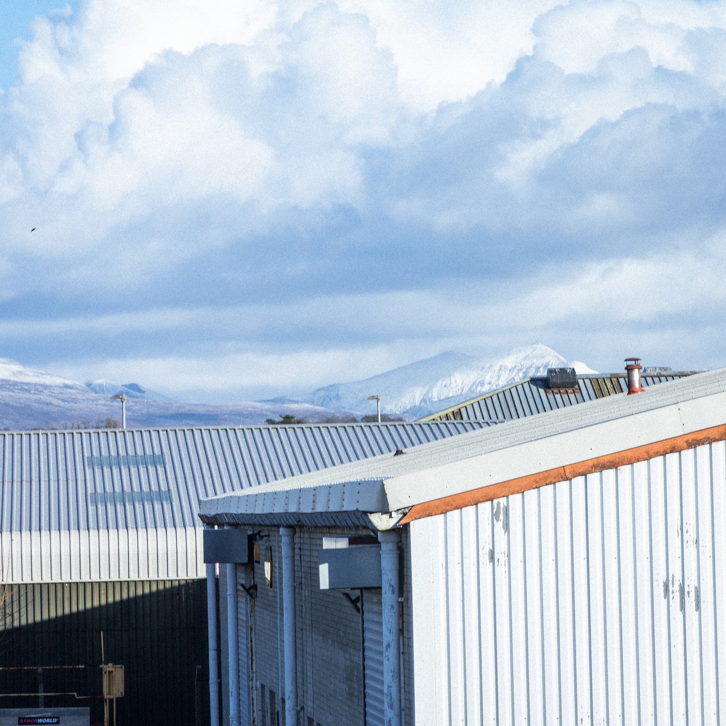 Brrr, it’s a chilly one here in Pwllheli today! ❄️
One of the perks? We’ve got a stunning view of the snow-covered peak of Yr Wyddfa (Snowden) right from our window 🏔️
What’s the view like from where you are today?
Share a snap with us - we're nosy! 👀
#CKTools #YrWyddfa #SnowdonianNationalPark #VisitWales