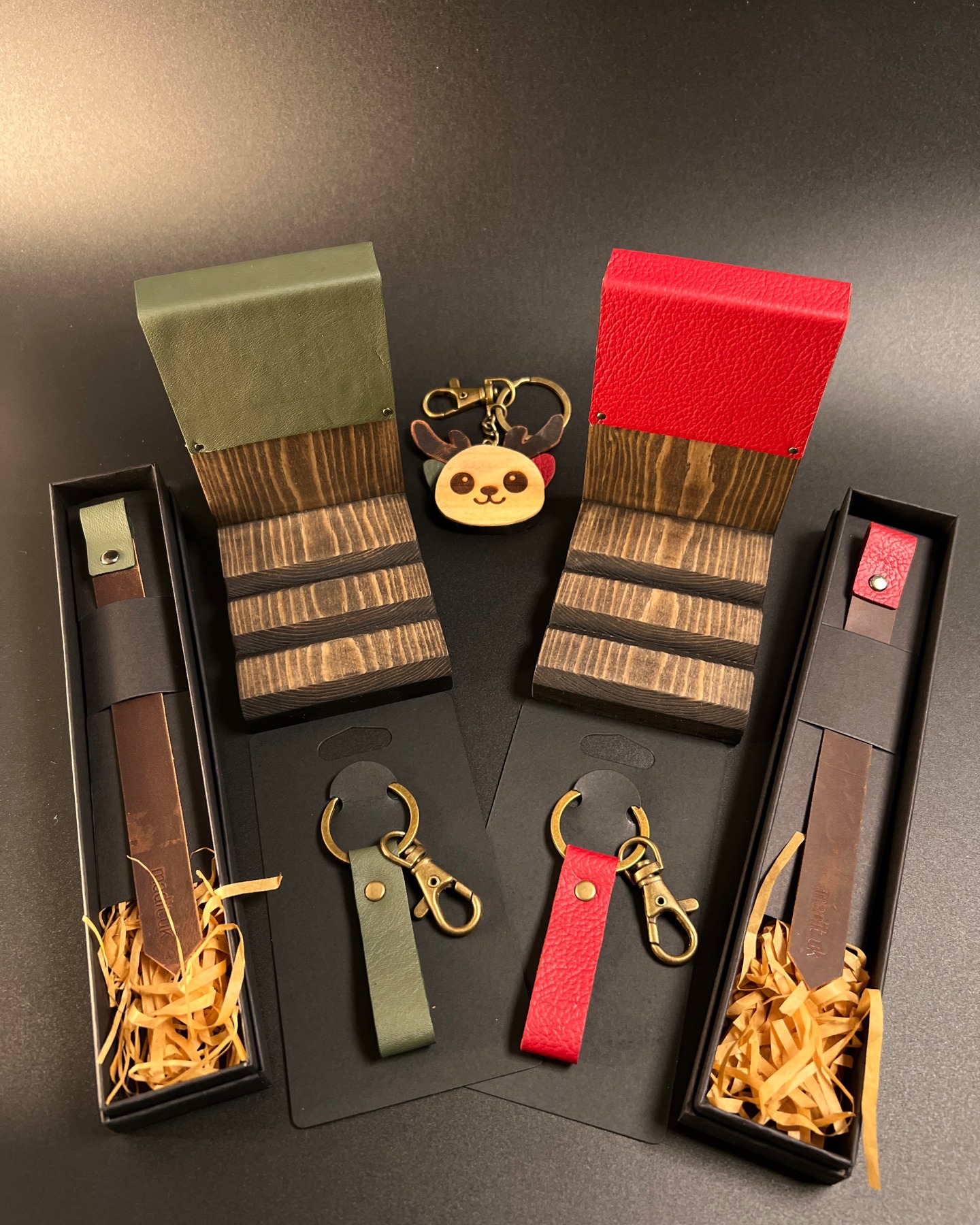 🎄 Christmas just arrived at madit.uk ❤️💚
We’re launching our limited-edition Red & Green collection — crafted for the season, handmade with the same precision and warmth.
Perfect for gifting.
Perfect for Christmas. ✨
#ChristmasLaunch #RedAndGreen #HandmadeGifts #UKMakers #madituk #GiftIdeas #Craftsmanship #LimitedEdition