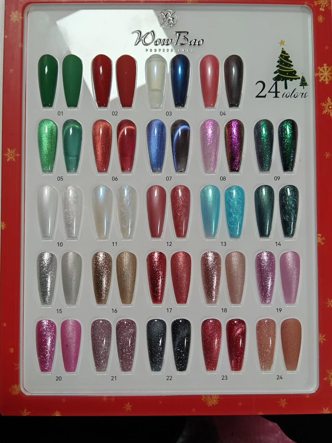 Do you guys want me to bring this back from @wowbaonails with me? 👀
Should I buy it? 😅
Would you want one of these colours? 😁