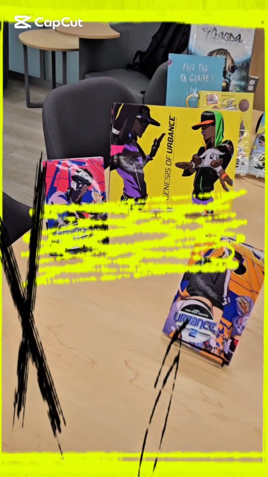 Récemment, j'ai eu la chance de rencontrer les élèves de l'École secondaire Aux Mille-voix à Montréal. Dans le cadre du @salonlivremtl , j'ai pu leur exposer mon expérience en tant qu'auteur et leur partager mon processus d'écriture, de recherche thématique, leur expliquer les différentes étapes inhérentes à la création d'une oeuvre comme Urbance. Un énorme merci à cette École secondaire, au Salon du livre et @la_boite_de_diffusion pour avoir organisé ce bel atelier qui aura su inspirer ces élèves de 4e et 5e secondaire!
#urbance #mangafr #artoninstagram #urbancemanga #art #urbancemanga #art #comics #bd #mangafrancais #wow #conference #teachingart #salondulivremtl