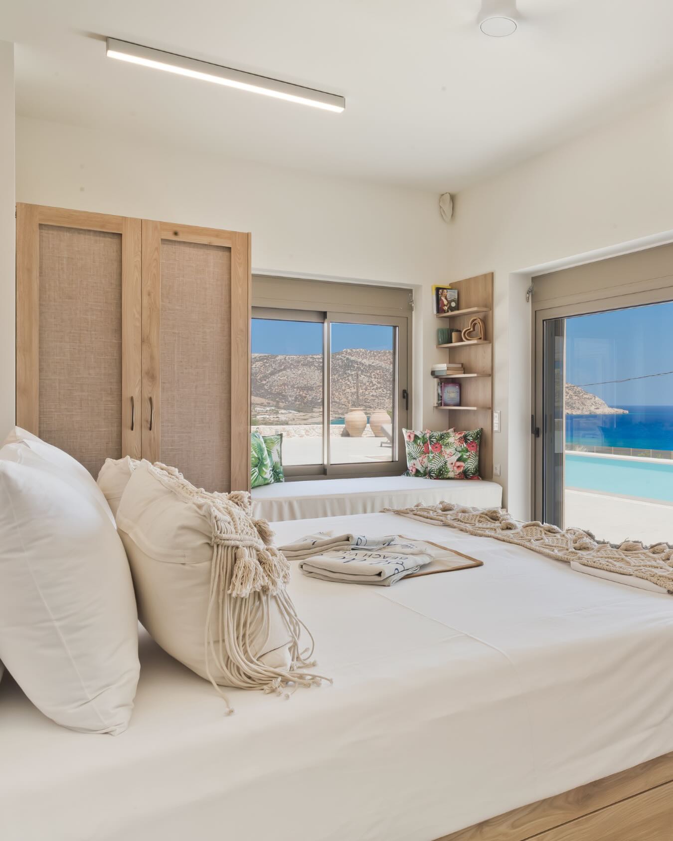 Bedroom views that do all the talking. 🌊
Turn this view into your reality. Reserve now — link in bio!
#karpathosvilla #luxuryvillagreece #privatepoolvilla #ammopi #karpathosgreece #seaviewvilla #villasingreece #villasingreece #greekislands #islandescape #luxuryretreatgreece #beachvilla #discovergreece #cestlaviebeachvillas #cestlaviekarpathos