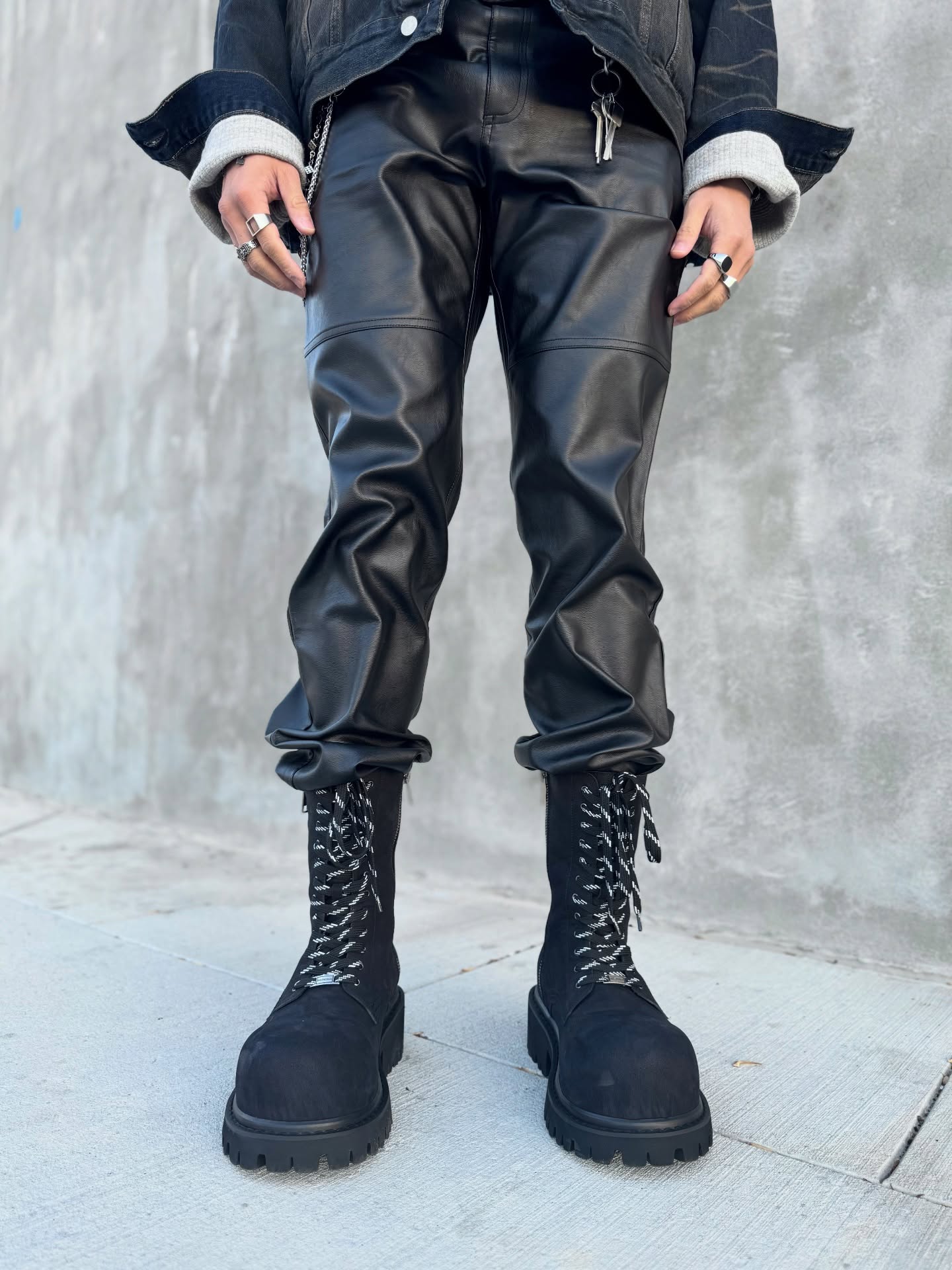 Like this look? Shop at www.highstreetporter.com
Search these keywords in the homepage
Sunglasses: Symbole
Jacket: Leather Collar Denim
Cardigan: Barkley
Belt: Gunslinger
Boots: Zipped Stomper
#mensfashion #mensfashionpost #mensfashionreview #mensfashionblogger #fashionblogger #fashionmen #fashionkilla #fashionmens #fashionmenswear #mensfashionblog #mensfashions #mensfashionstyle #mensfashiontips #mensfashiontrends #mensfashionwear #mensfashiondaily #mensfashionposts #mensfashionadvice #mensfashiontrend #acnestudios #leathermen #acnestudio #balenciagaboots #chromehearts #chromeheartsbelt #pradasymbole #therow