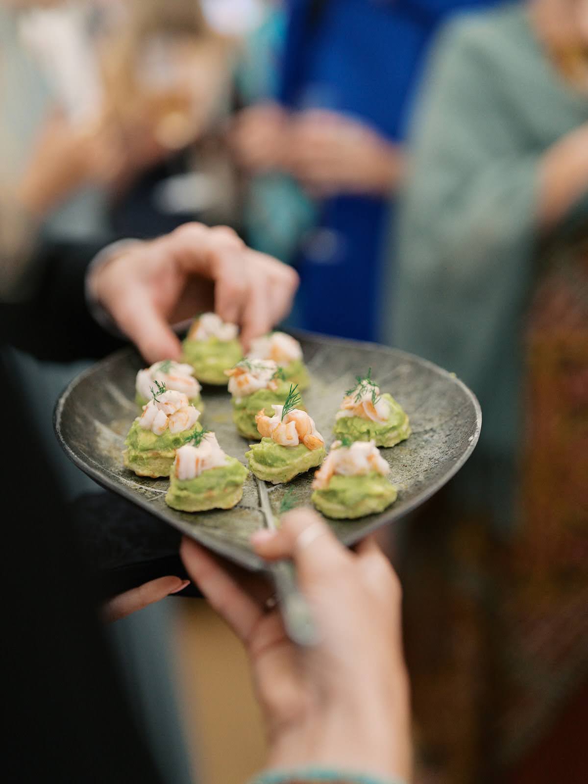 Who says a full marquee can’t flow?
Guests mingling, trays of hors d’oeuvres gliding through, and yes… still plenty of room for a three-tier pork pie cake.
Plenty of space for every delicious detail!!
Photographer - @slphotoandfilm
Planner - @amandawhiston_weddings
Caterer - @theredolivecateringco
#greenfarmmarquees #marqueeflow #itsawillsthing