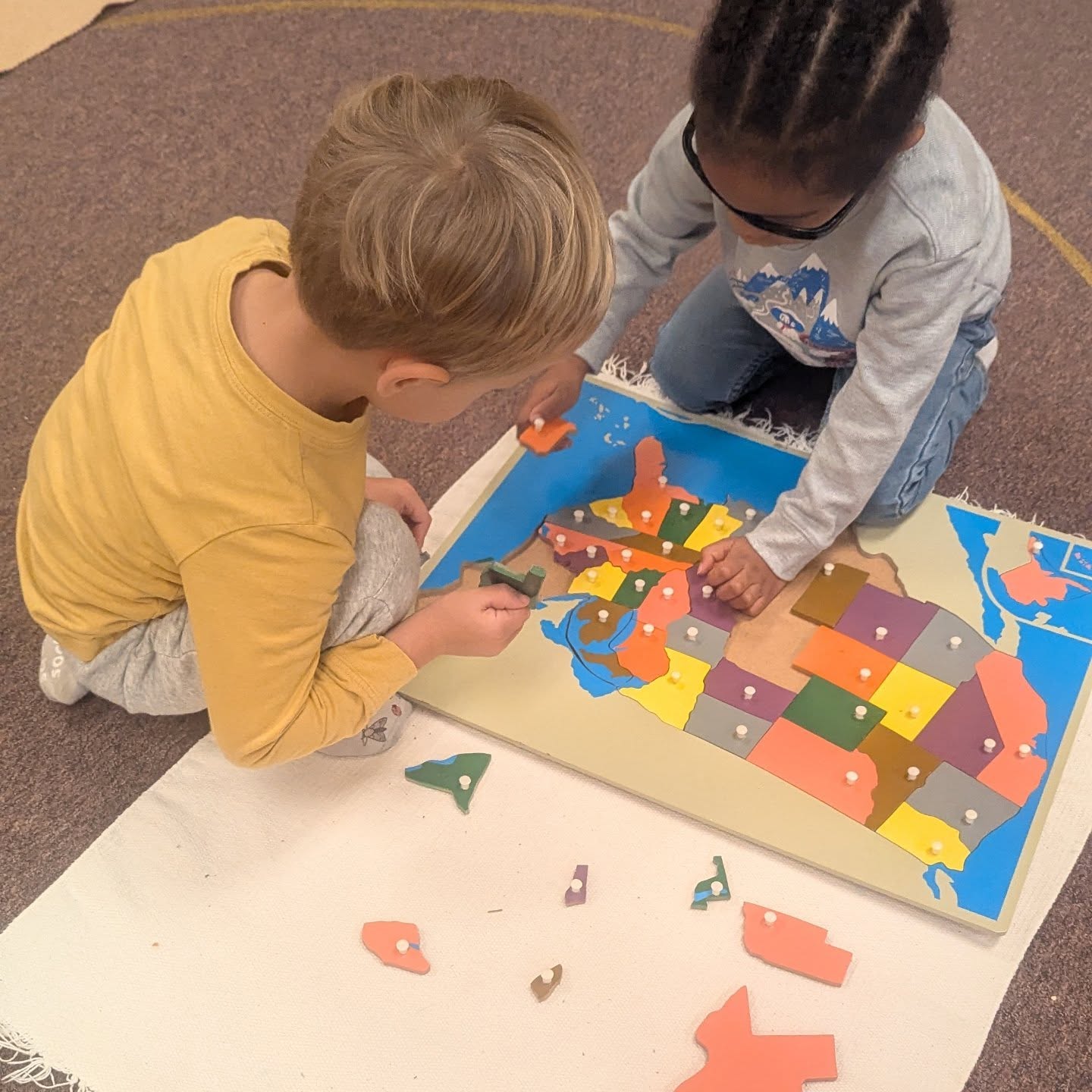 We have had so much good work in Primary this week! Geography puzzles, new and experienced readers, first Golden Bead lessons, the Hundred board, Bead Chains and more. These kids never cease to amaze us with their enthusiasm and curiosity!