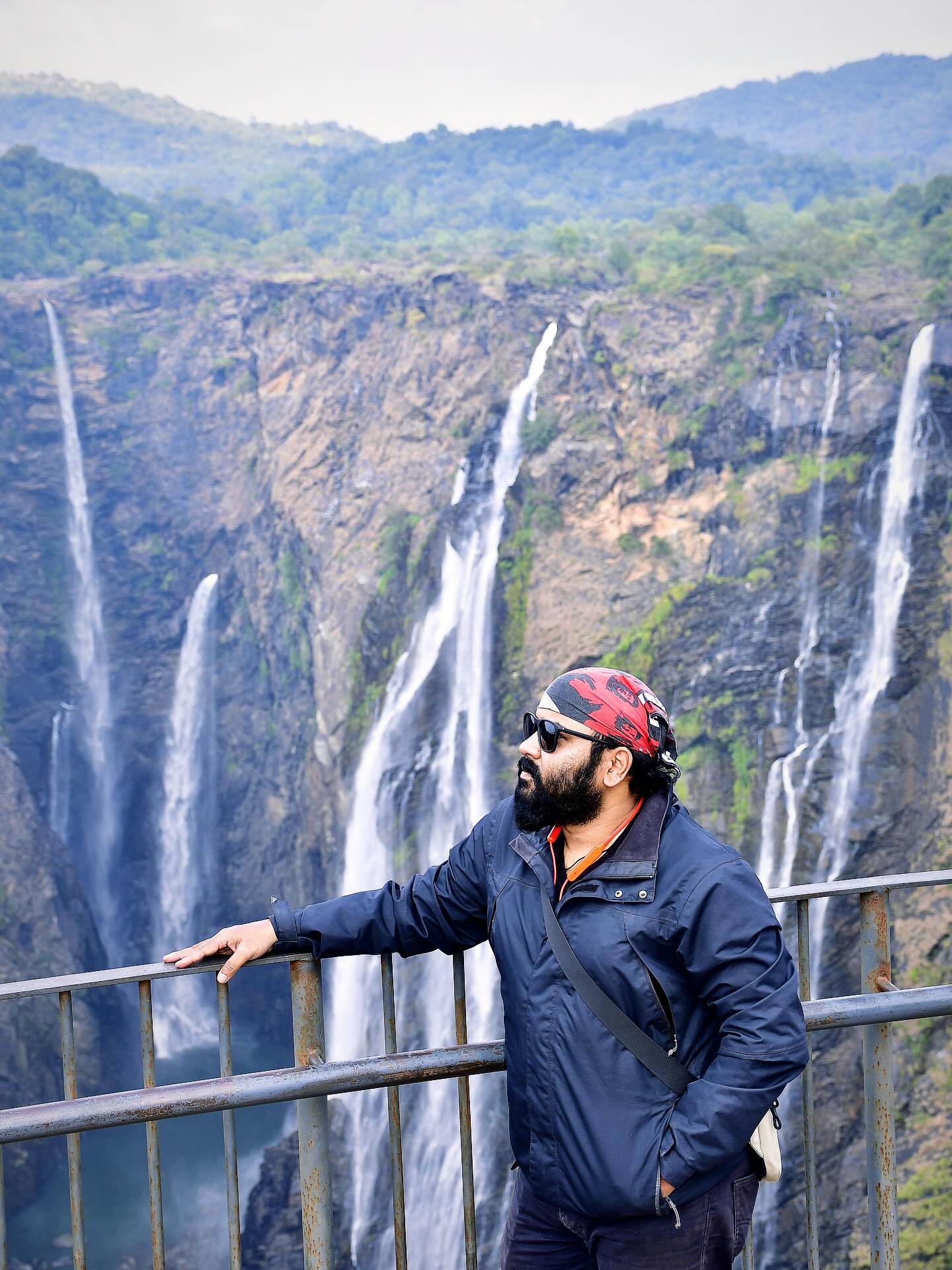 I made a brief detour to take in the spectacle of Jog Falls ✨