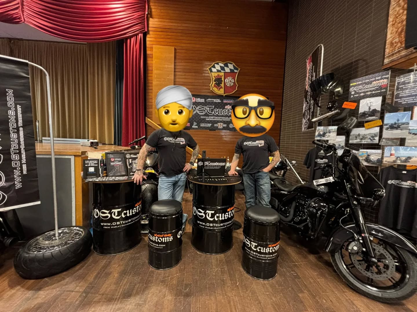 Tattoo Convention Moosburg 2025 - Einfach GEIL! 🔥
Das OSTcustoms Team bedankt sich von Herzen für dieses unfassbare Wochenende!
Es war super: Geile Tattoos, beste Stimmung, geile Gespräche und die geilen Leut, die uns besucht haben! DANKE!!! Es war einfach nur geil! Wir sehen uns definitiv nächstes Jahr wieder! ✌️🤘🏻💪🏻
WICHTIG: Adam und Franz bereiten die große Fahrt nach Thailand 2028 vor! 🇹🇭🏍️
Die gesamte Vorbereitung und alle Roadtrip-Abenteuer gibt es nur auf unserem offiziellen Profil:
➡️ Folgt @ride.a.glide
#TattooConventionMoosburg #GeilesWochenende #OSTcustoms #Thailand2028 #ride.a.glide #BikerLife #DankeAnAlle
